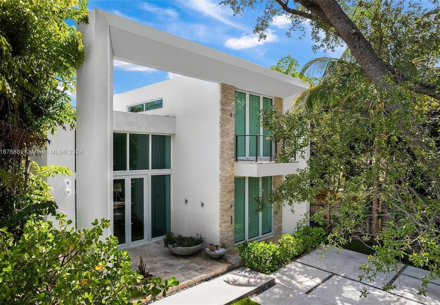 Tranquil Luxe Modern Oasis With Private Pool In Miami * Miami Beach