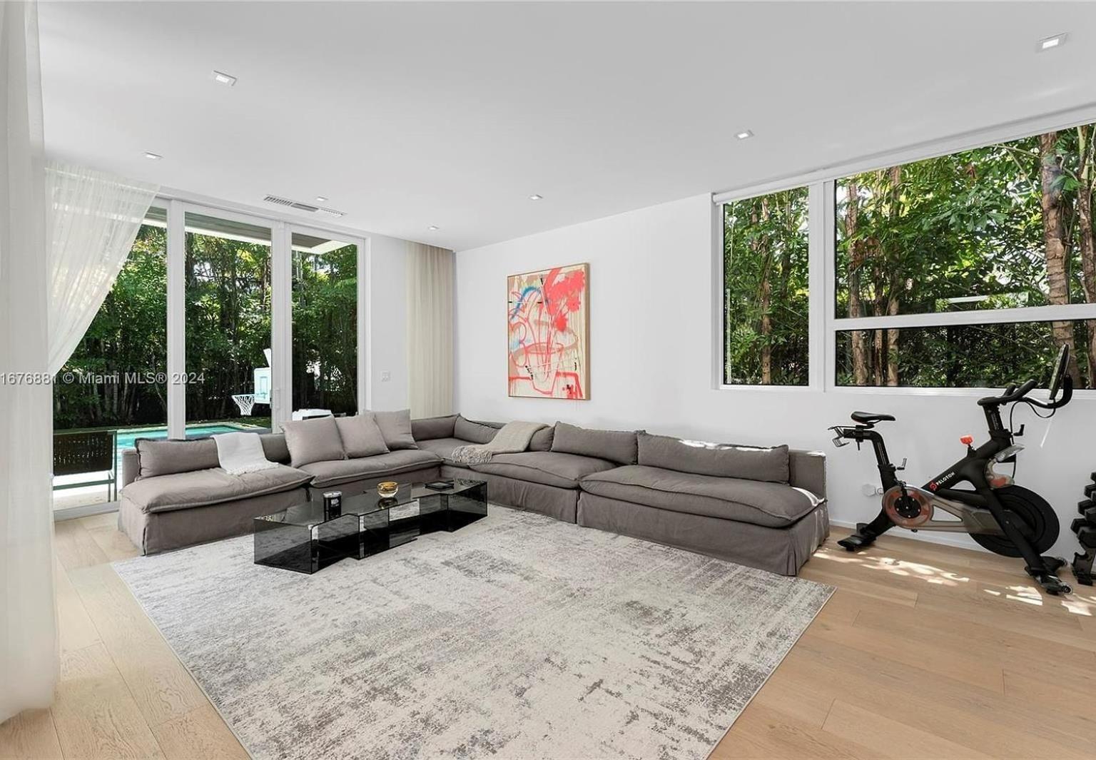 Tranquil Luxe Modern Oasis With Private Pool In Miami Villa Miami Beach