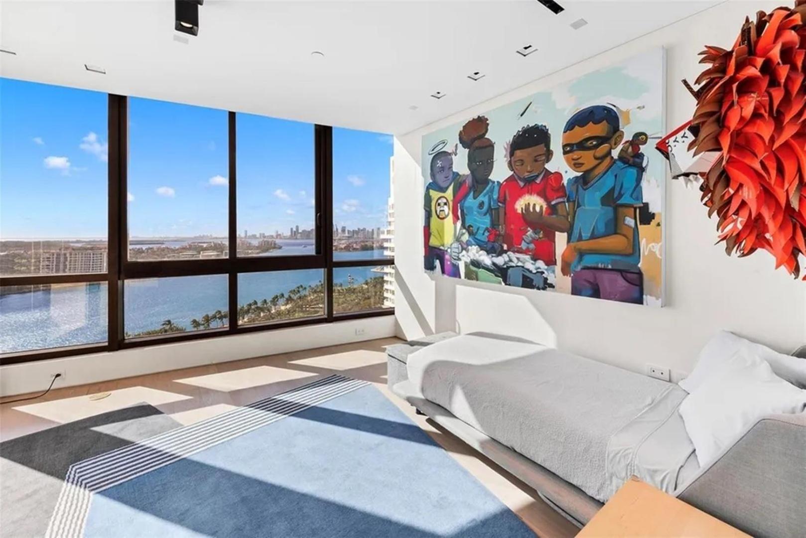Exquisite Double-unit With Oceanfront Views Apartment Miami Beach