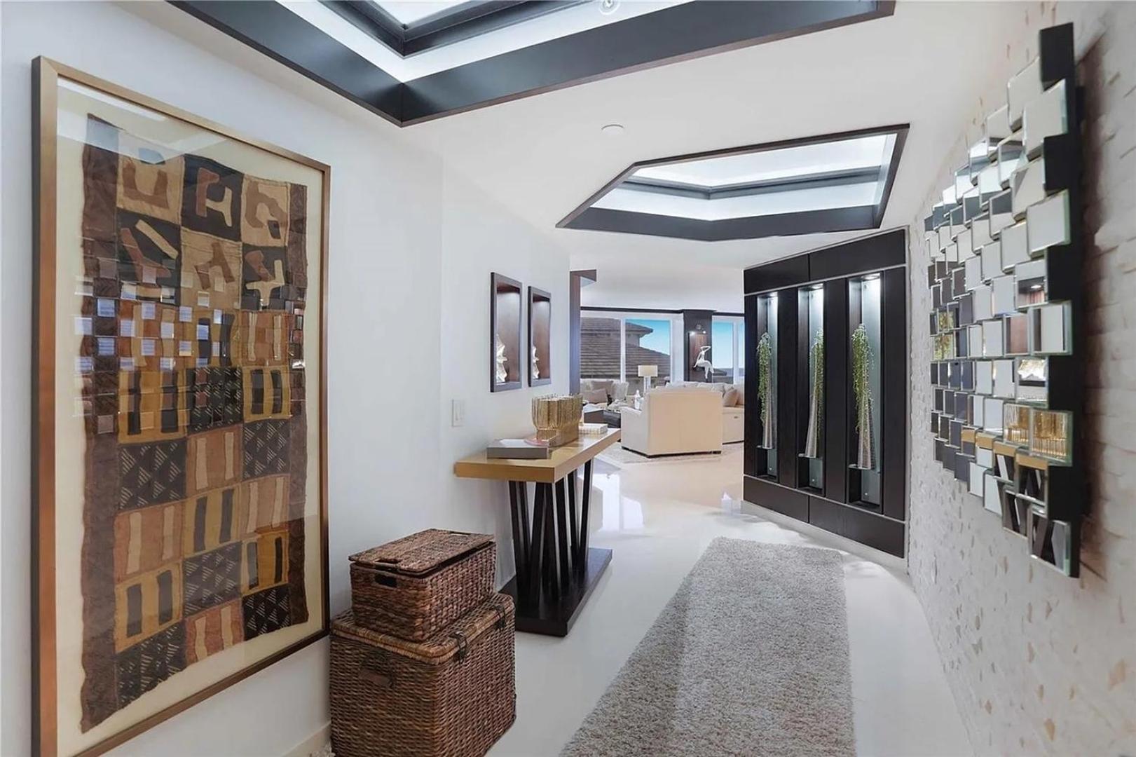 Oceanfront 2-bedroom With Direct Ocean View Apartment
