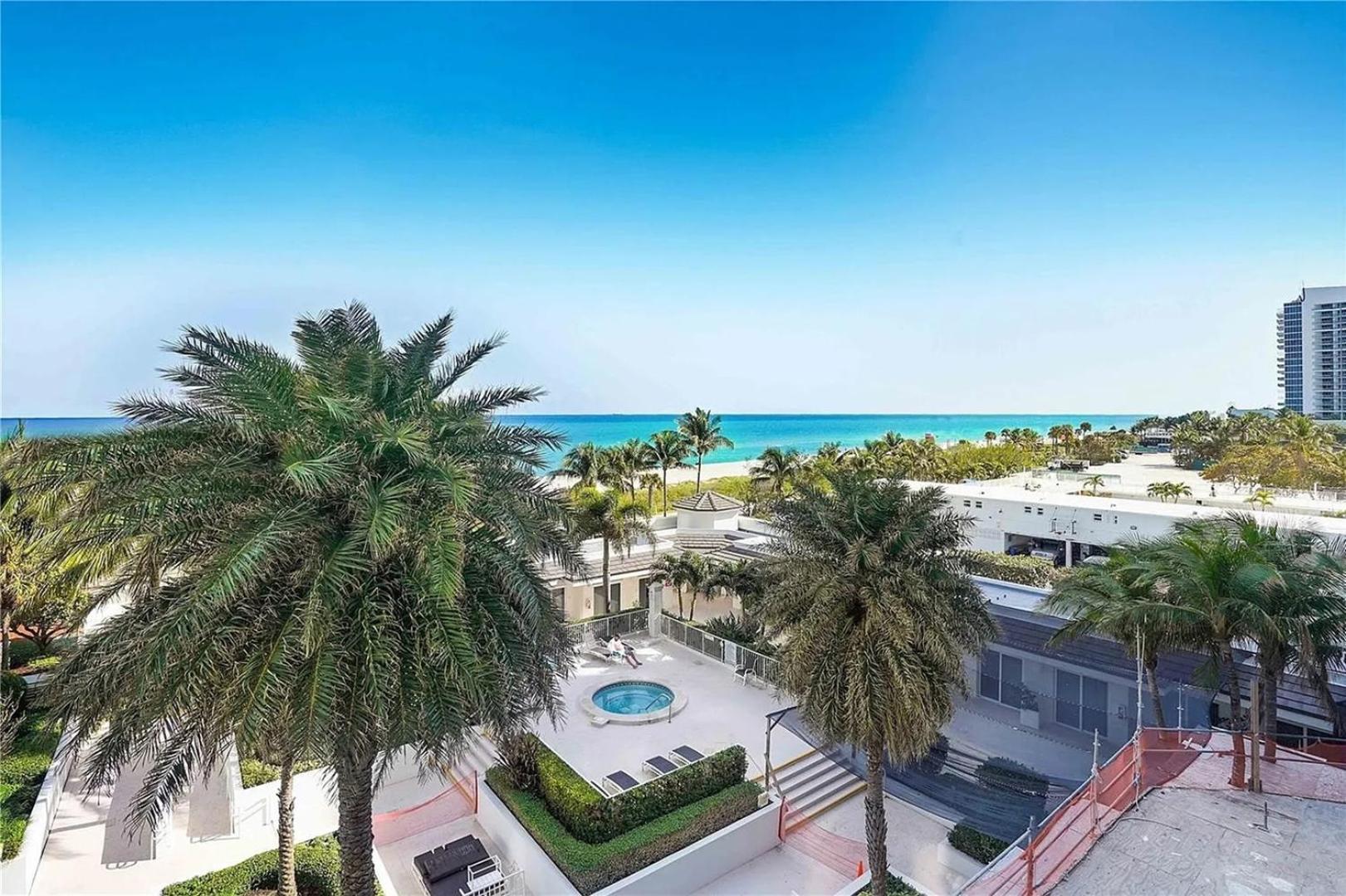 Oceanfront 2-bedroom With Direct Ocean View Apartment *
