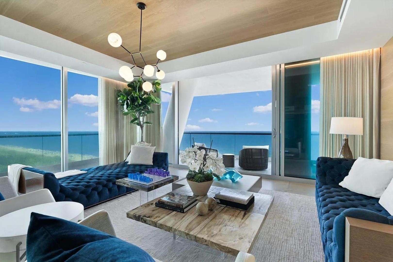 Apartment Luxurious Three Bedroom Oceanfront Miami Beach