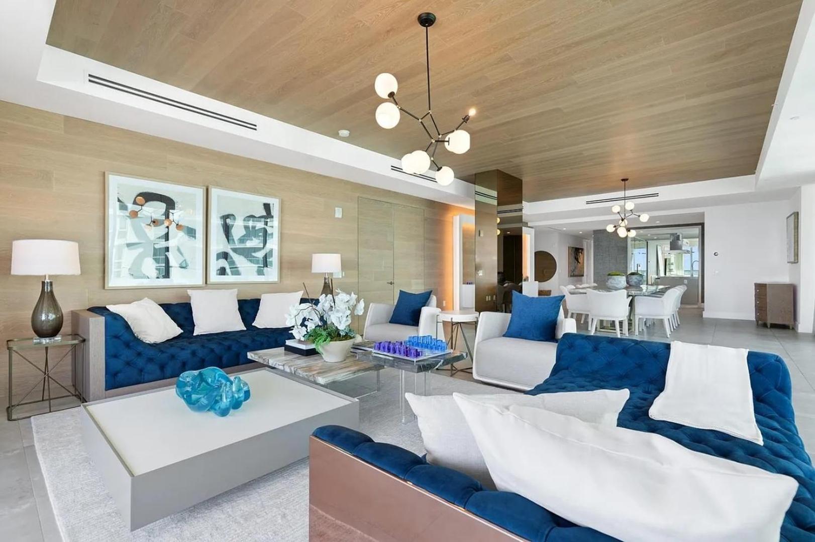 Luxurious Three Bedroom Oceanfront * Miami Beach