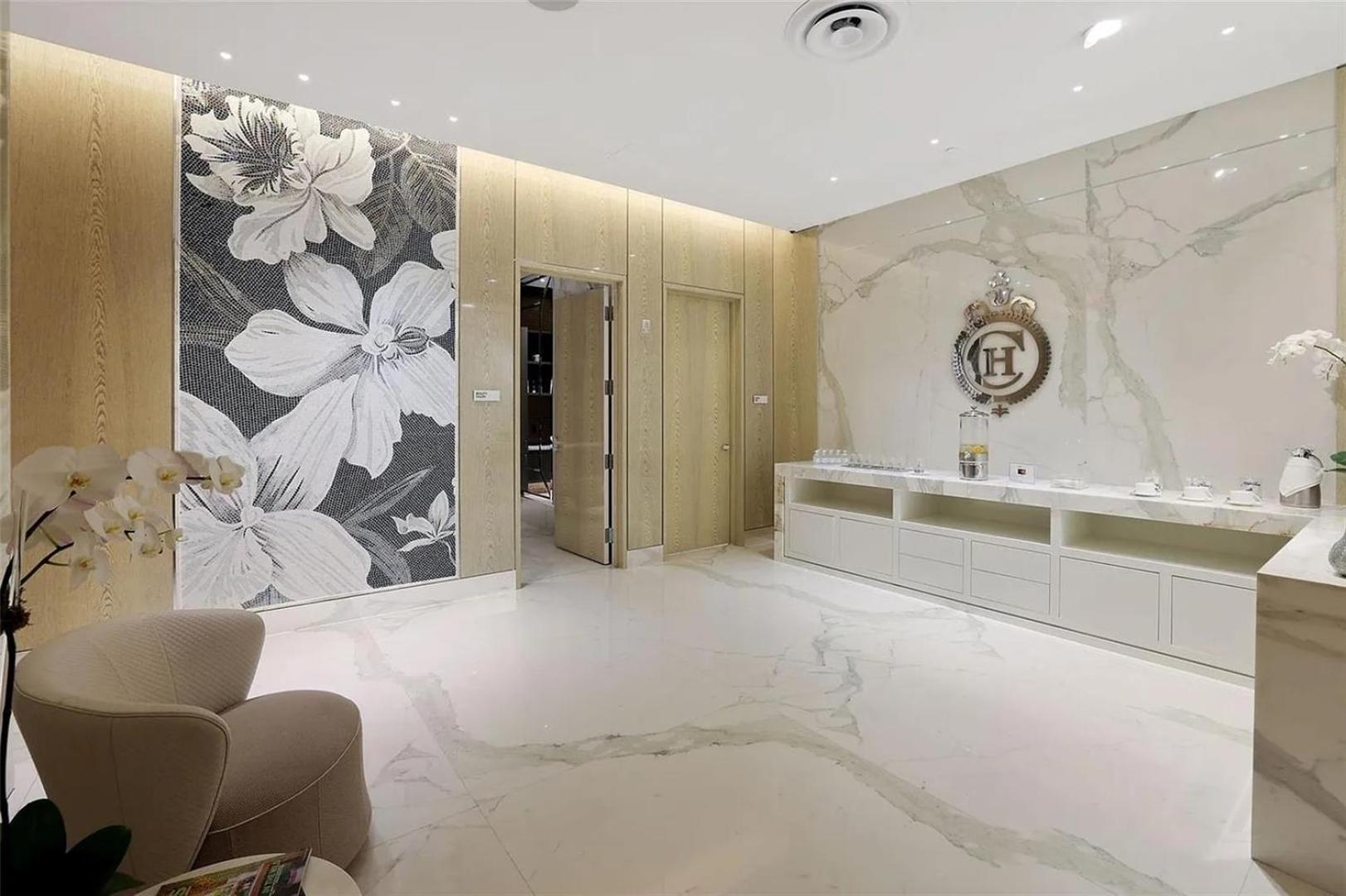 Luxurious Three Bedroom Oceanfront Miami Beach