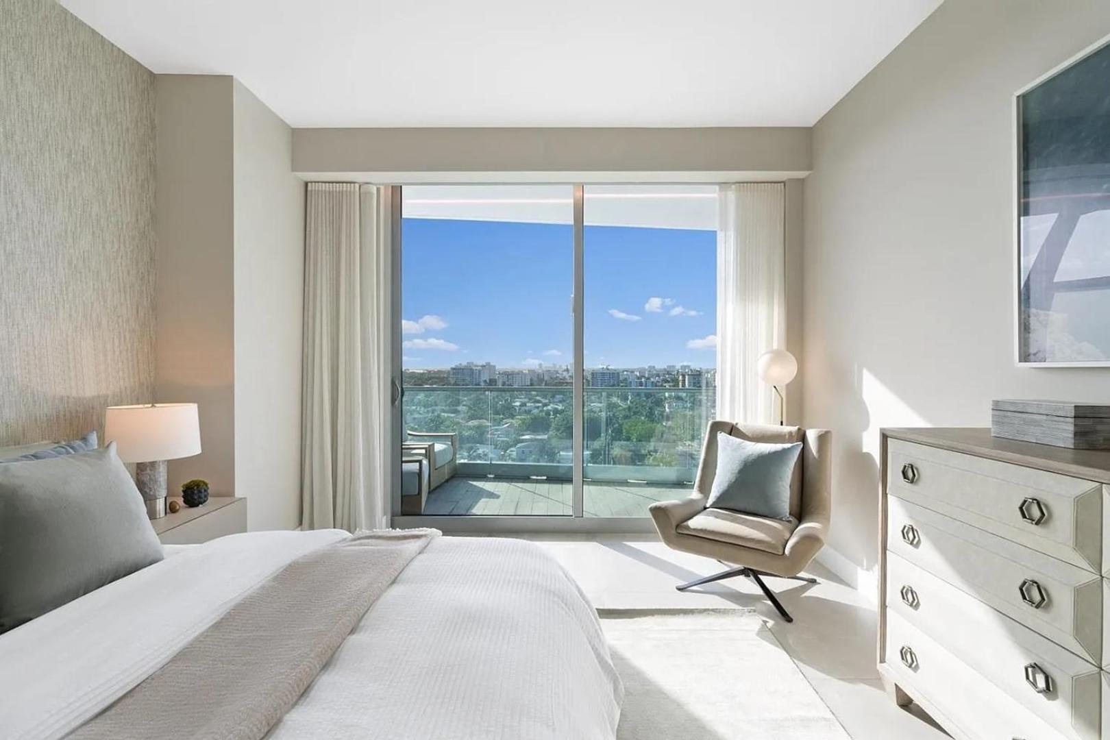 Apartment Luxurious Three Bedroom Oceanfront *
