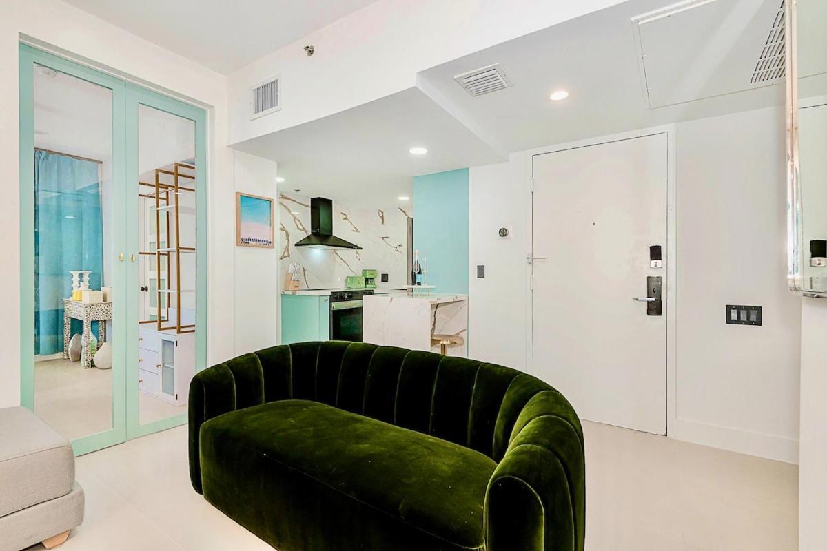 2-min To Beach, Upscale Enclave