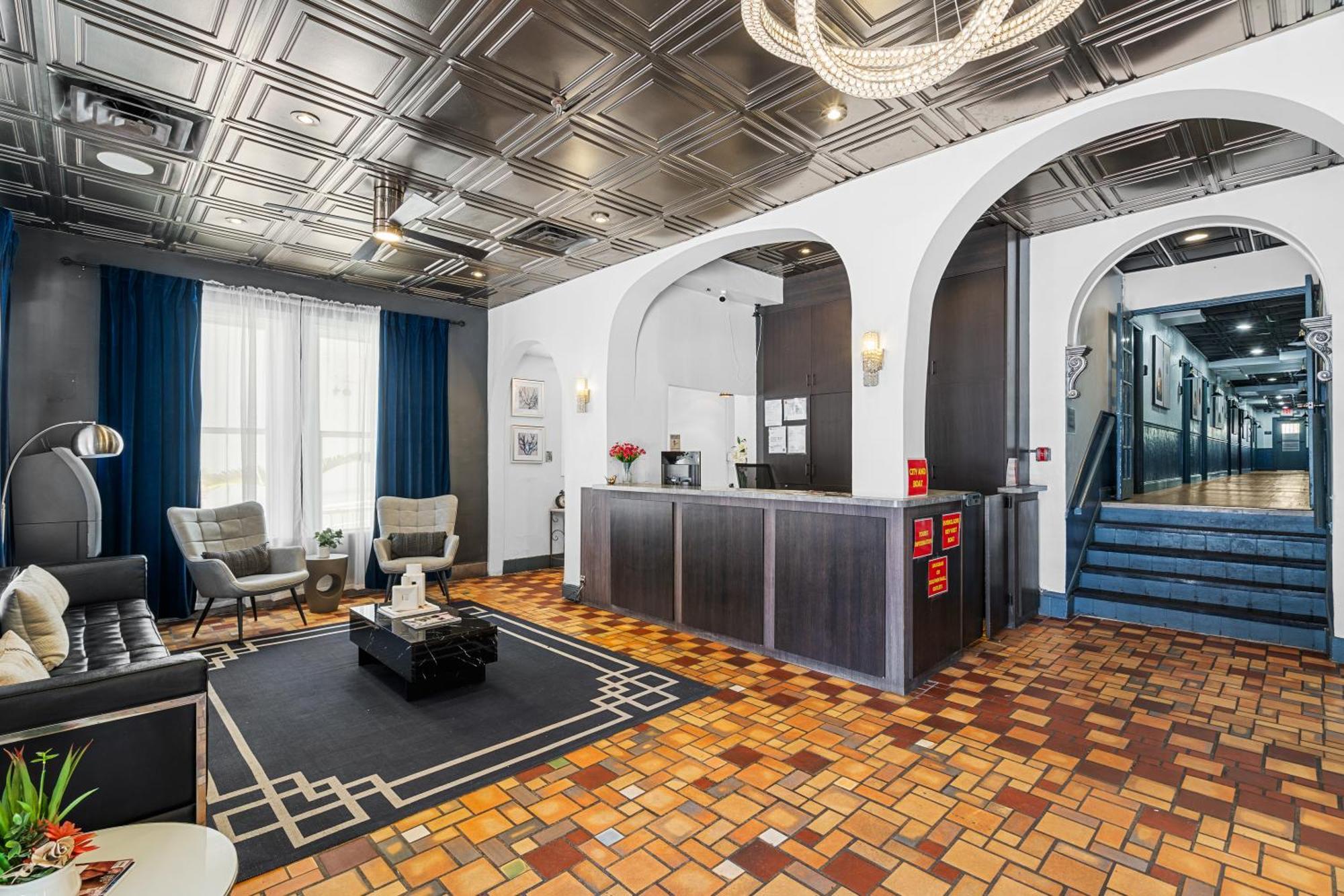 Hotel Nine20 Collins By Lowkl 2*