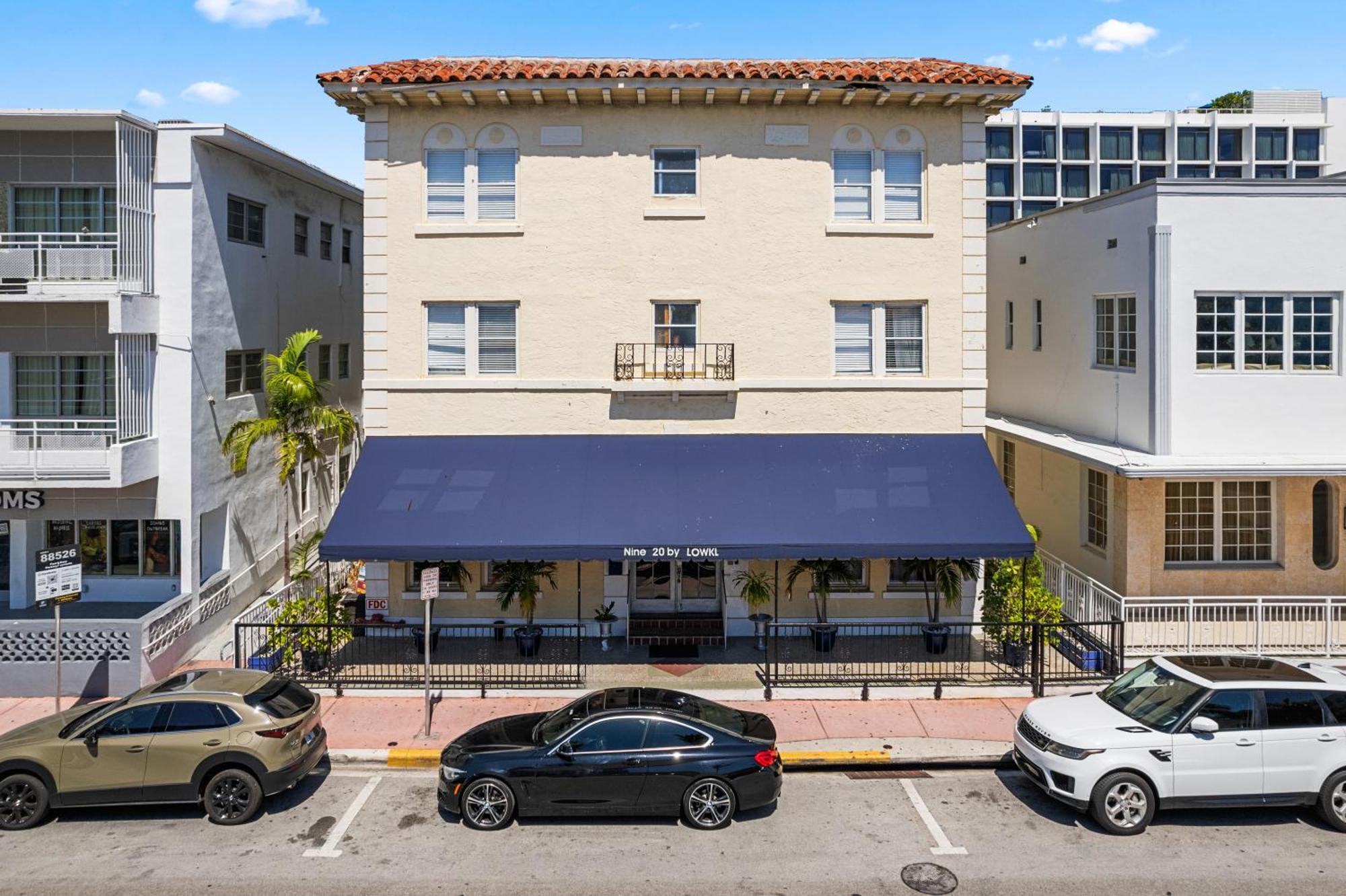 Nine20 Collins By Lowkl Hotel 2*