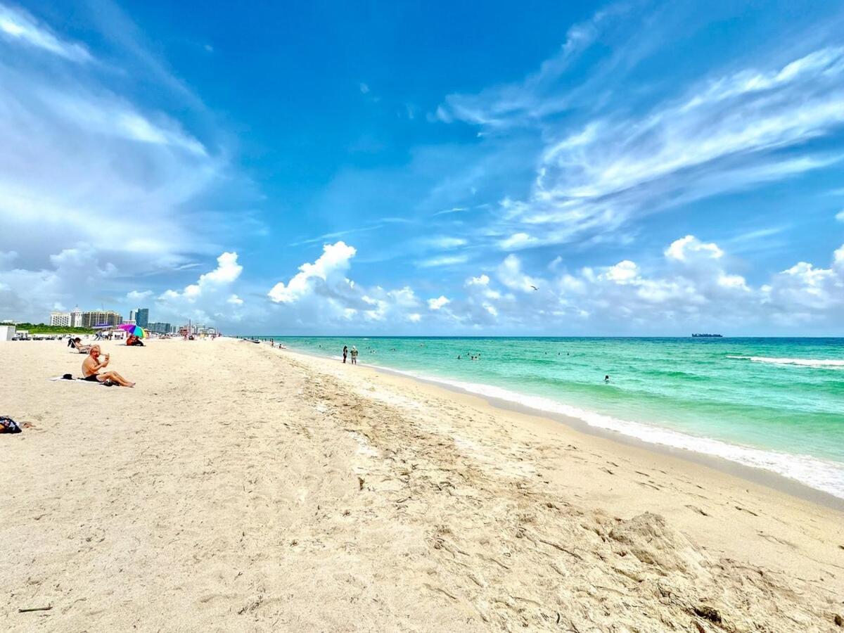 One Block From South Ocean Dr-king Bed Apartment *
