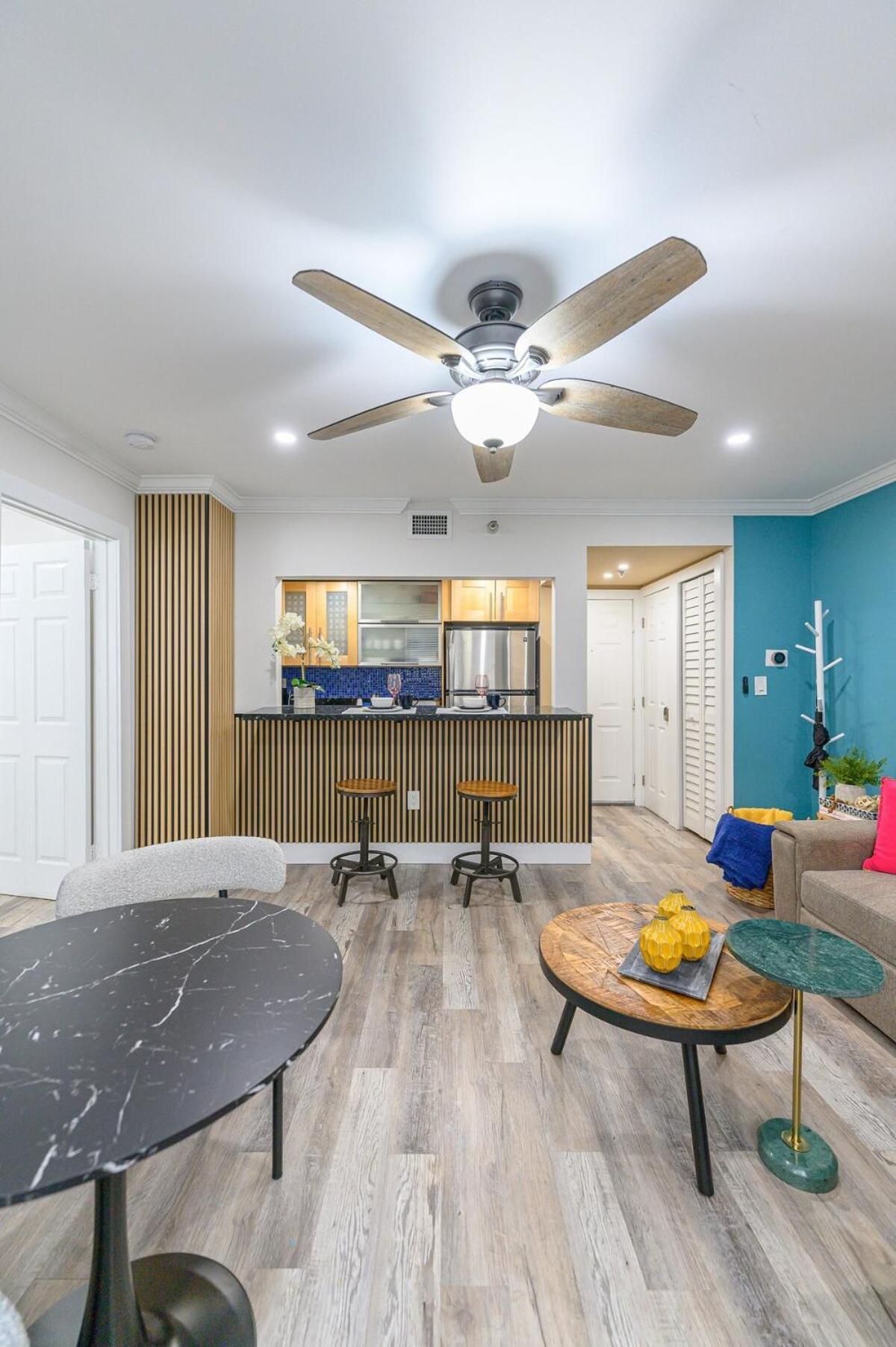 Apartment One Block From South Ocean Dr-king Bed Miami Beach