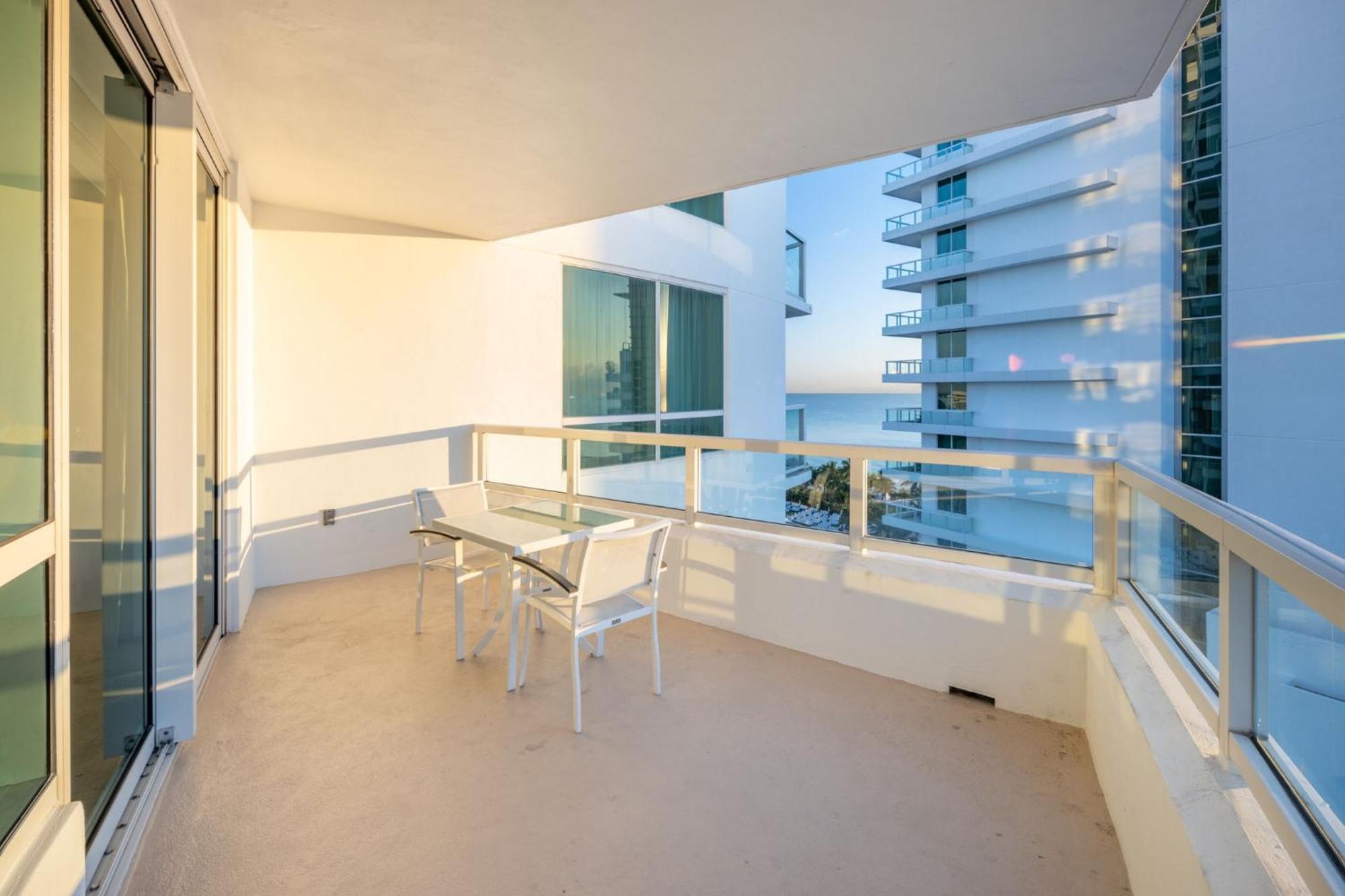 Apartment Fontainebleau Ocean View Fits 6! 1 Bed/2 Ba Miami Beach