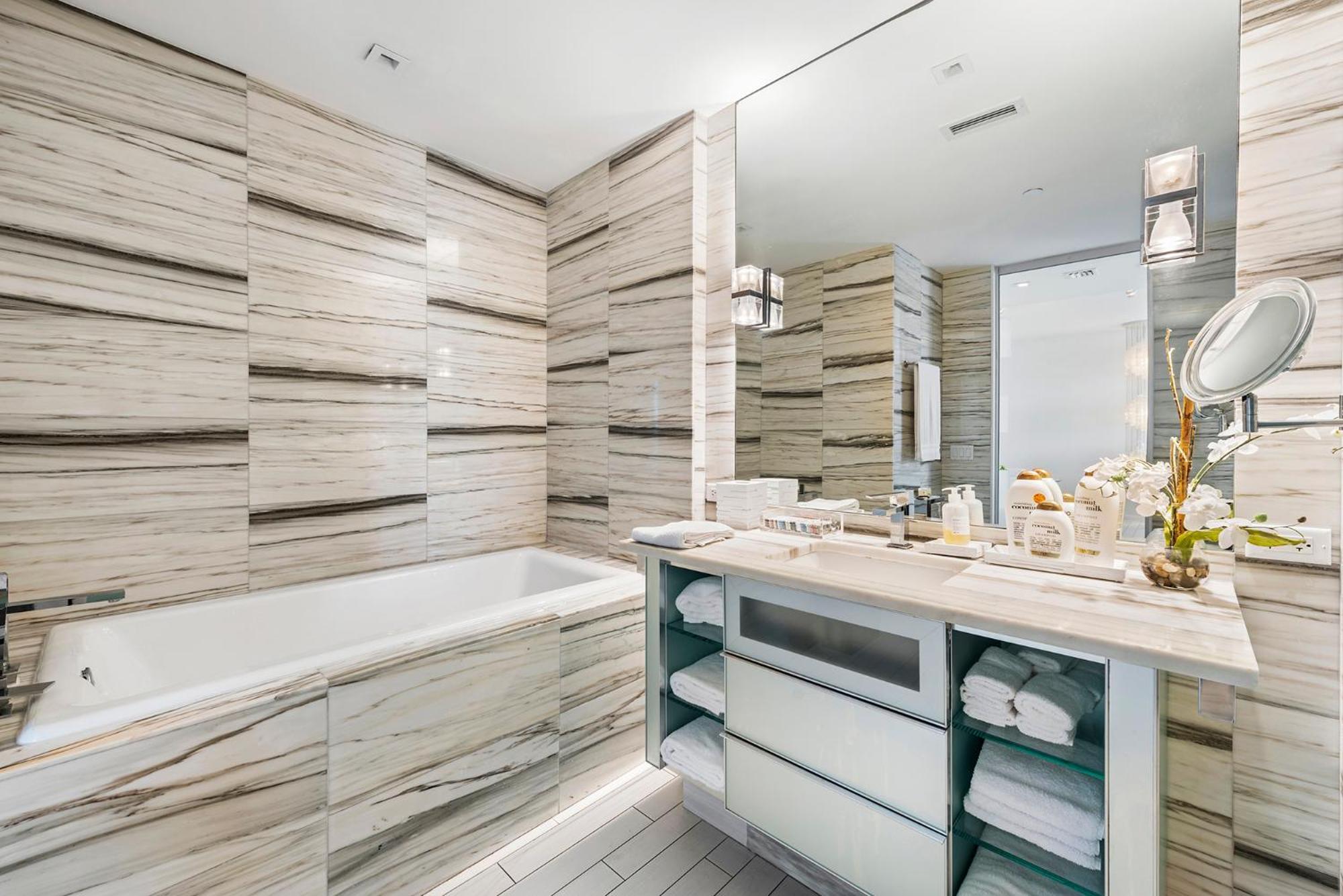 Apartment Oceanview Private At W South Beach-814