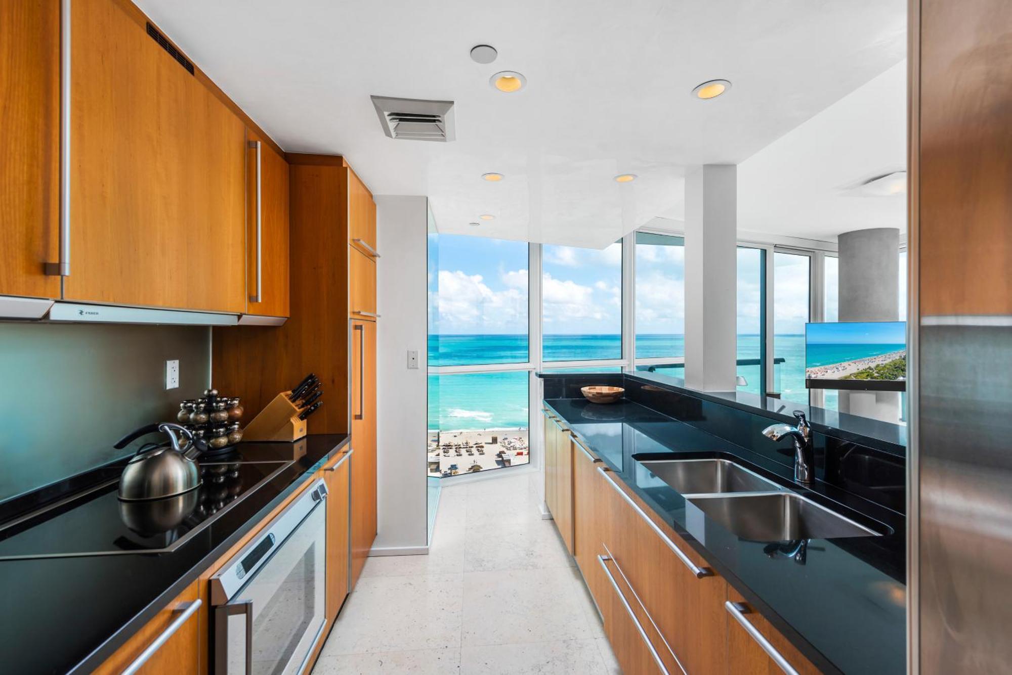 Oceanfront Private Condo At The Setai -2208 Apartment *