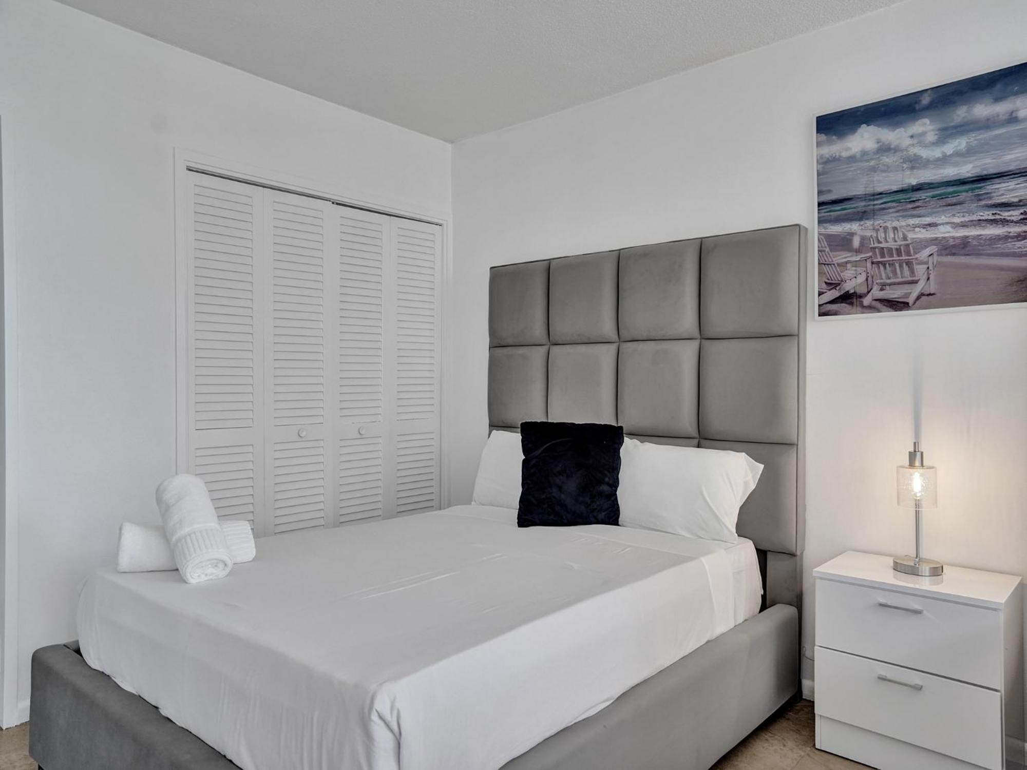 Cozy 2 Bedroom Ocean View Service 707 Apartment *