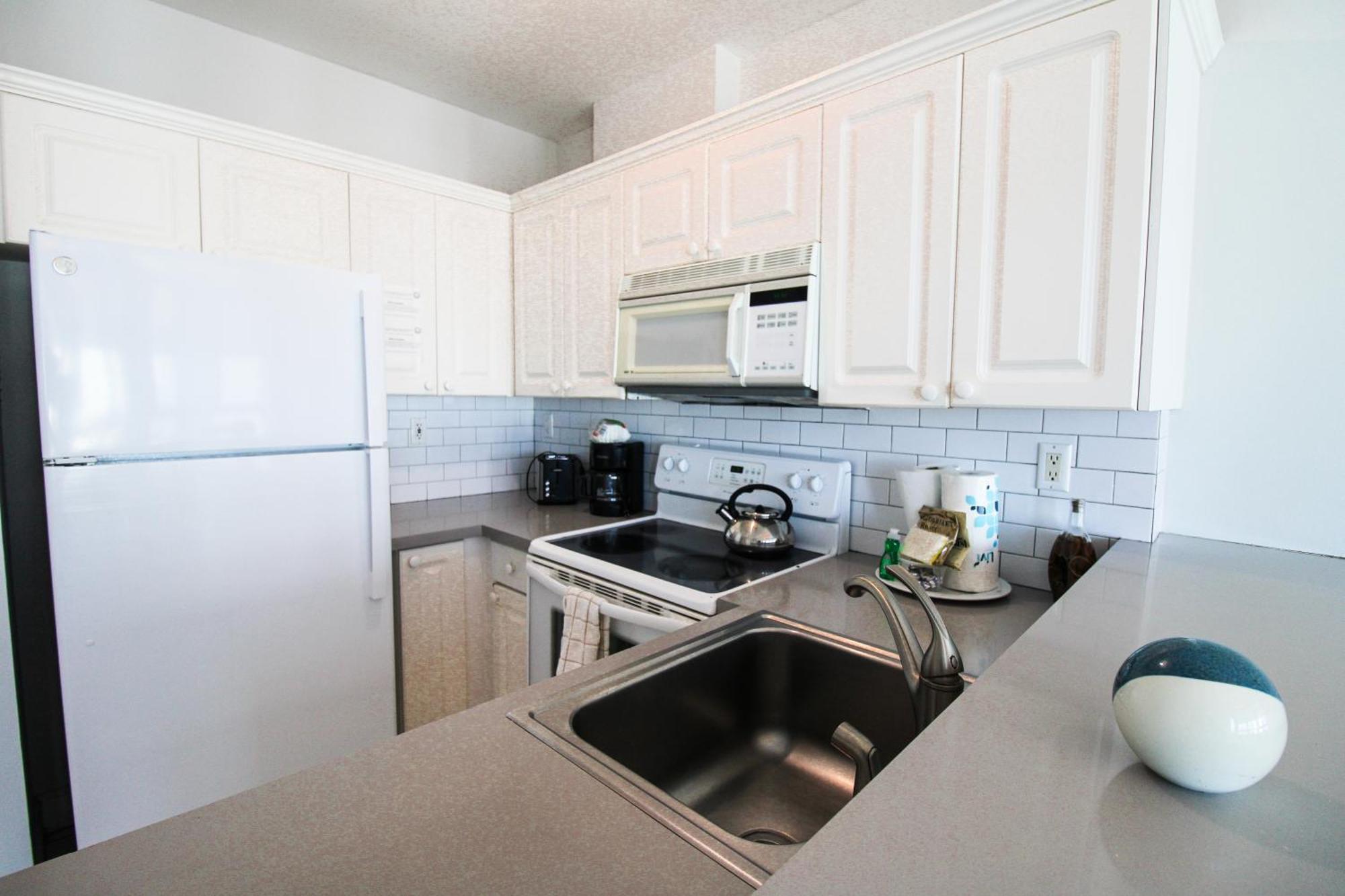 Holiday home Castle Ph12 Spacious Bay View Penthouse, Pool, Tennis, Free Parking *