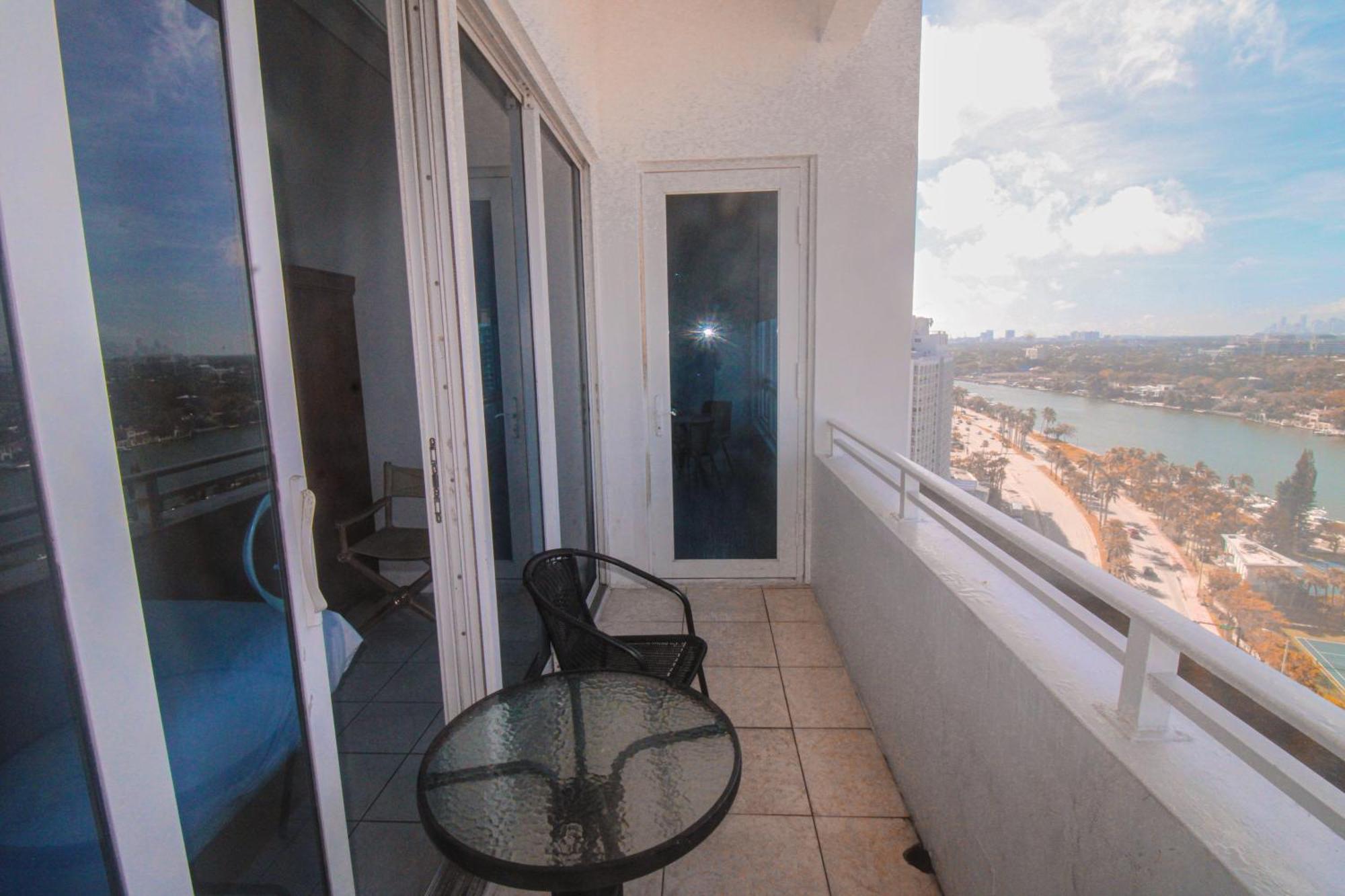 Holiday home Castle Ph12 Spacious Bay View Penthouse, Pool, Tennis, Free Parking *
