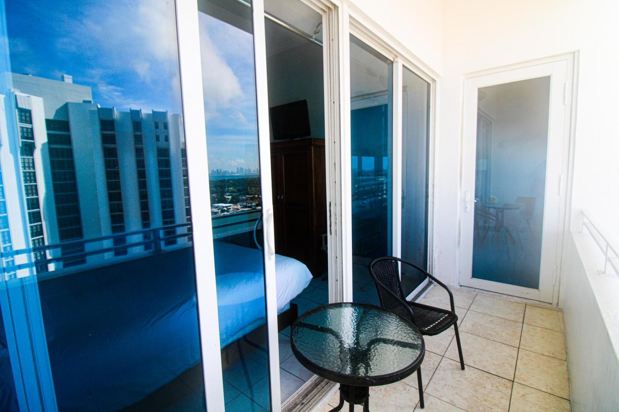 Holiday home Castle Ph12 Spacious Bay View Penthouse, Pool, Tennis, Free Parking