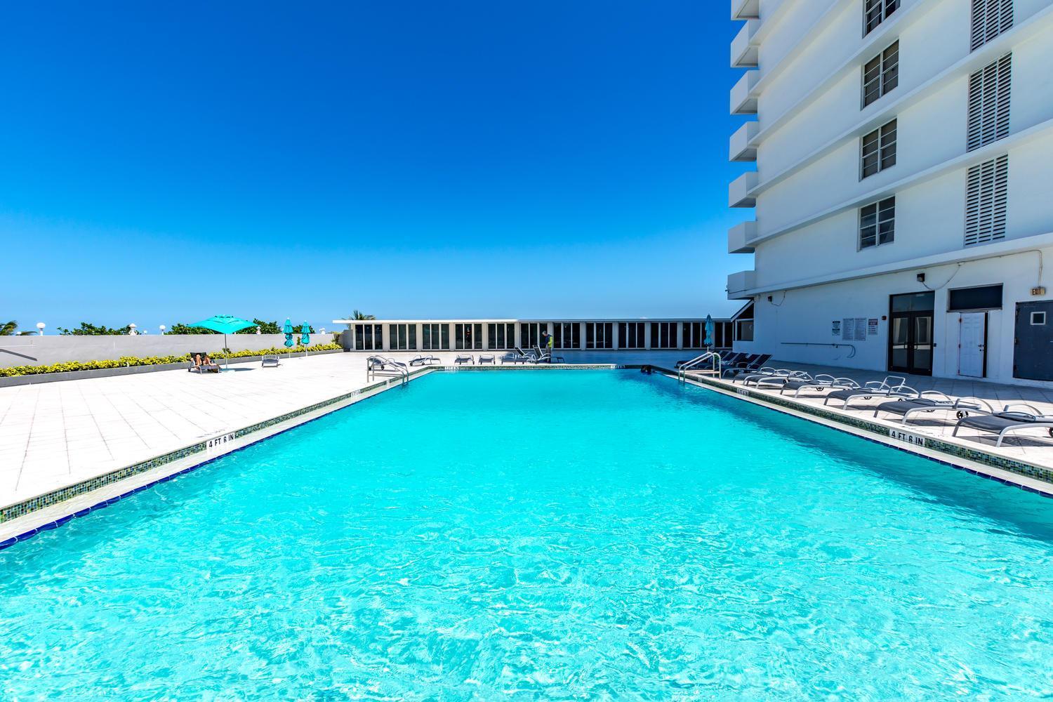 Pavilion Residences On The Apartment Miami Beach