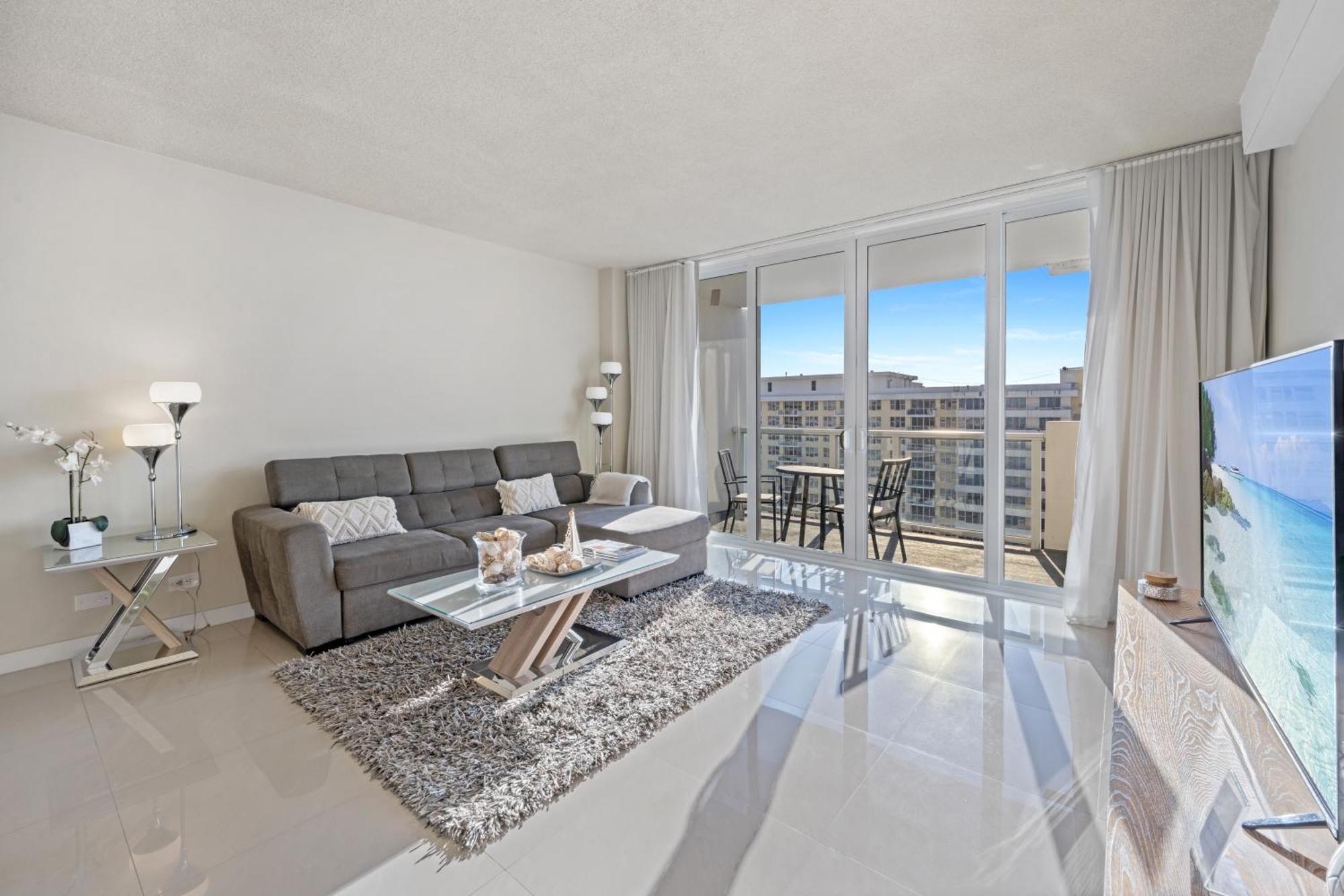 Pavilion Residences On The * Miami Beach