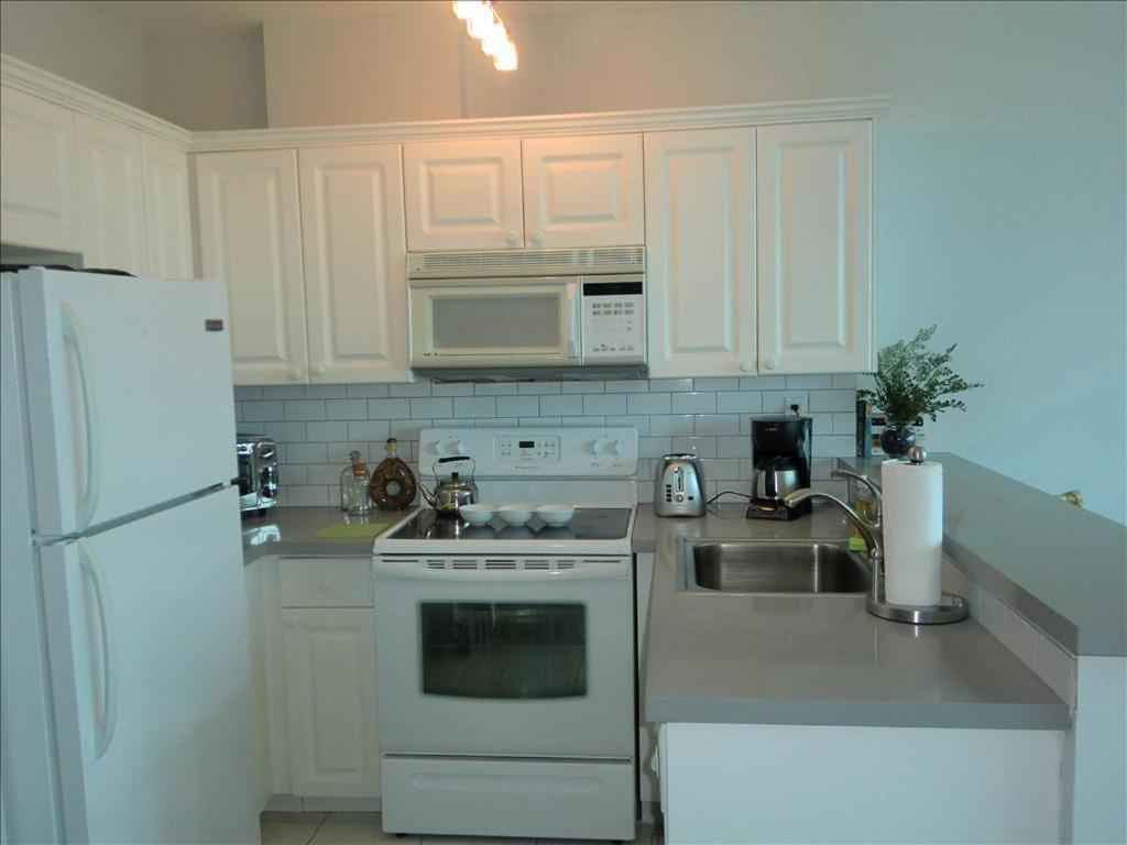 Holiday home Castle Ph12 Spacious Bay View Penthouse, Pool, Tennis, Free Parking