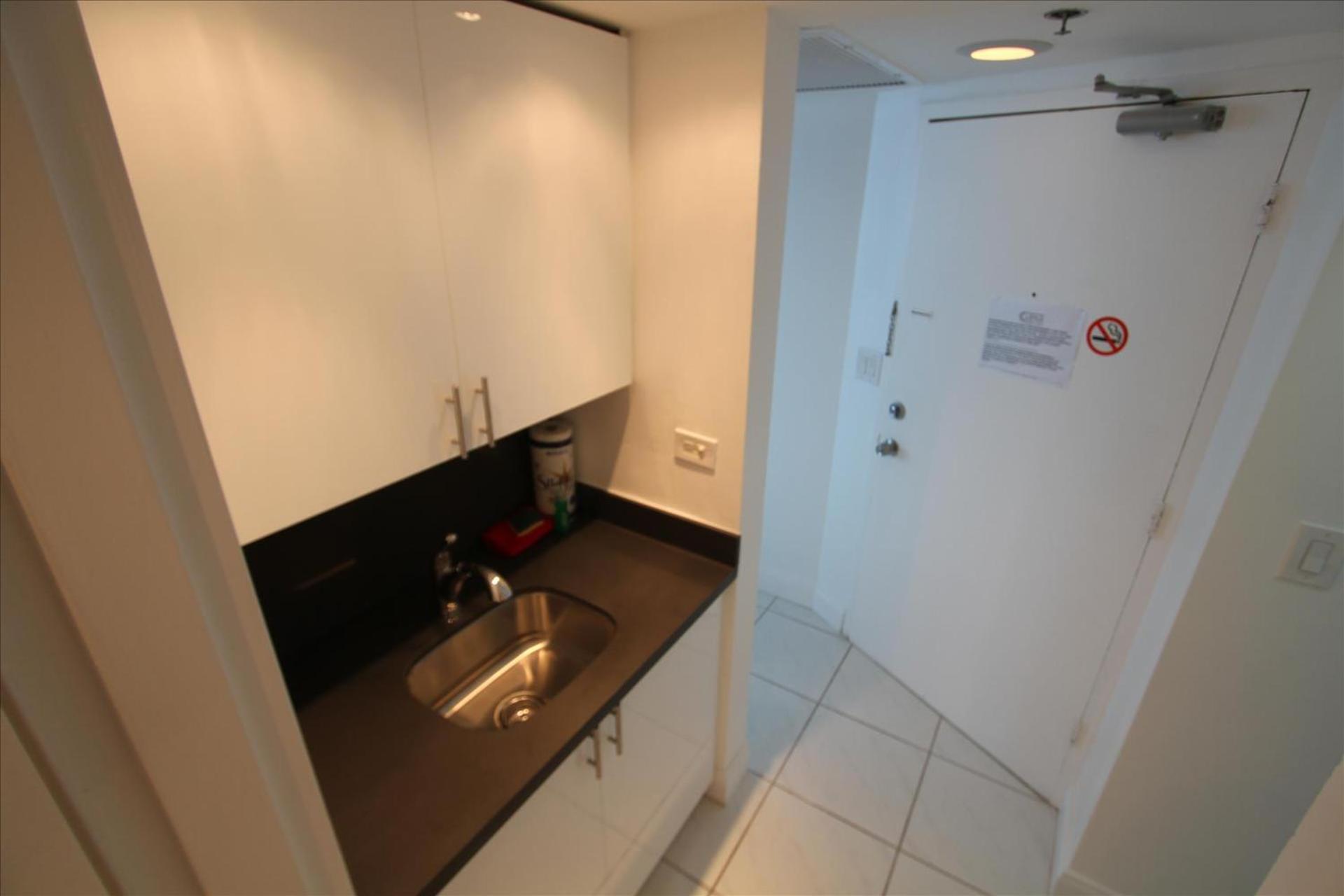 Castle 515 Bayview Direct Access, Pool, Tennis, Free Parking * Miami Beach