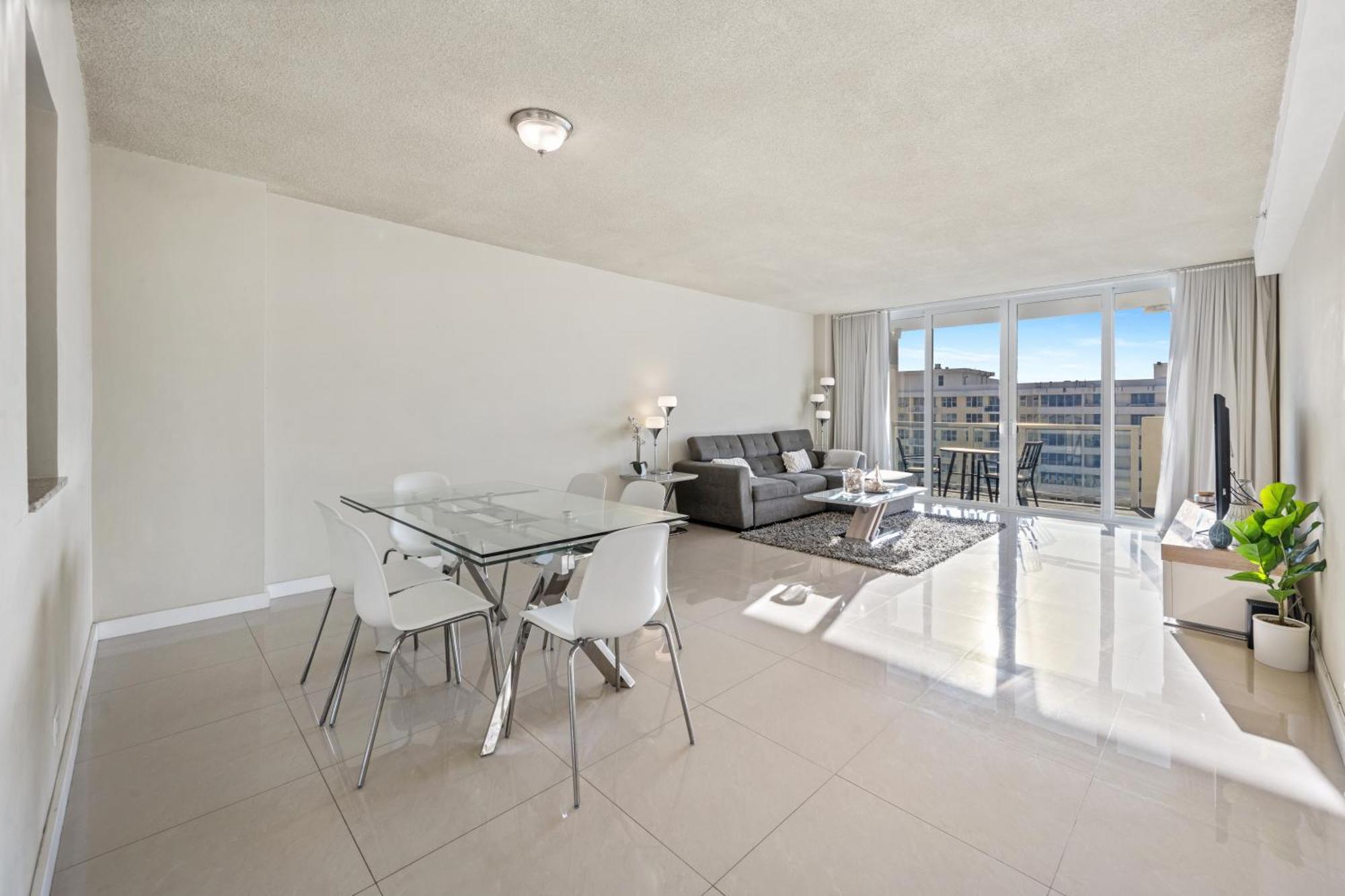 Pavilion Residences On The * Miami Beach