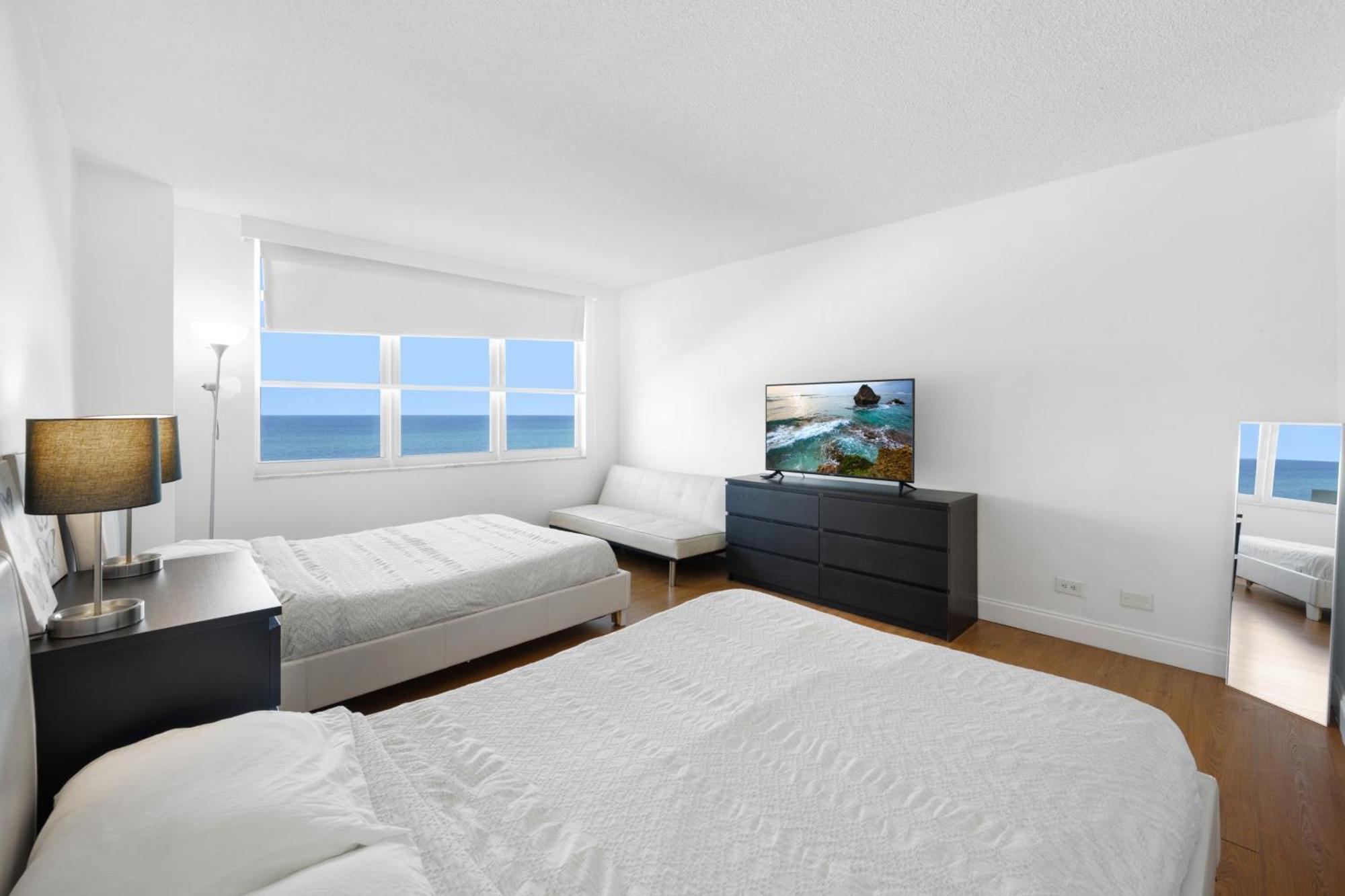 Pavilion Residences On The Apartment Miami Beach
