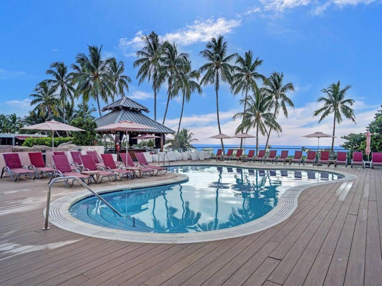 Apartment Cozy 2 Bedroom Ocean View Service 707 *