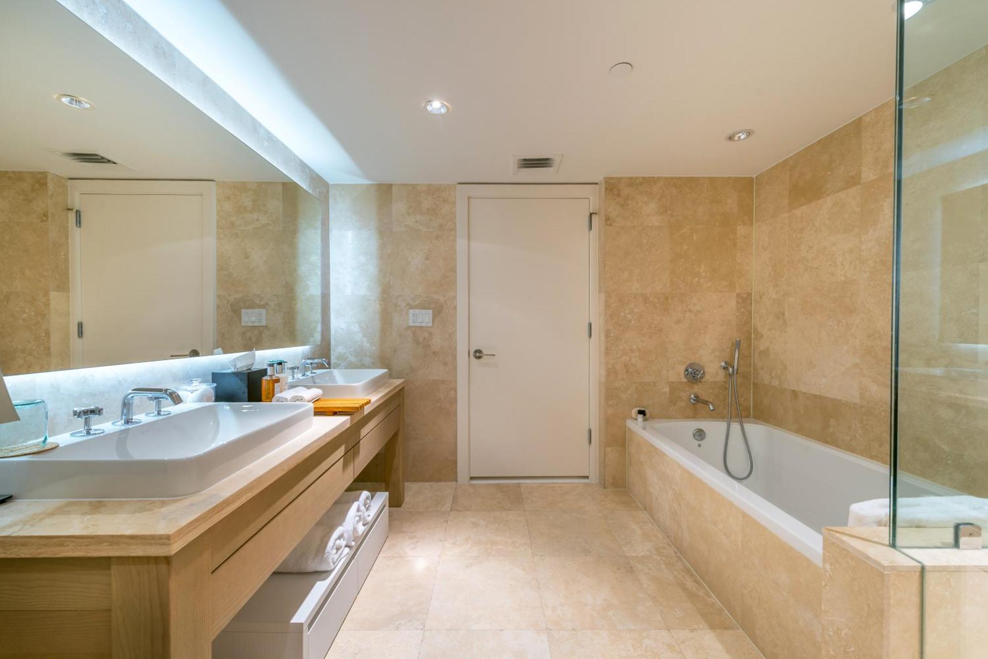 Luxurious Private At 1 & Homes -1445 * Miami Beach