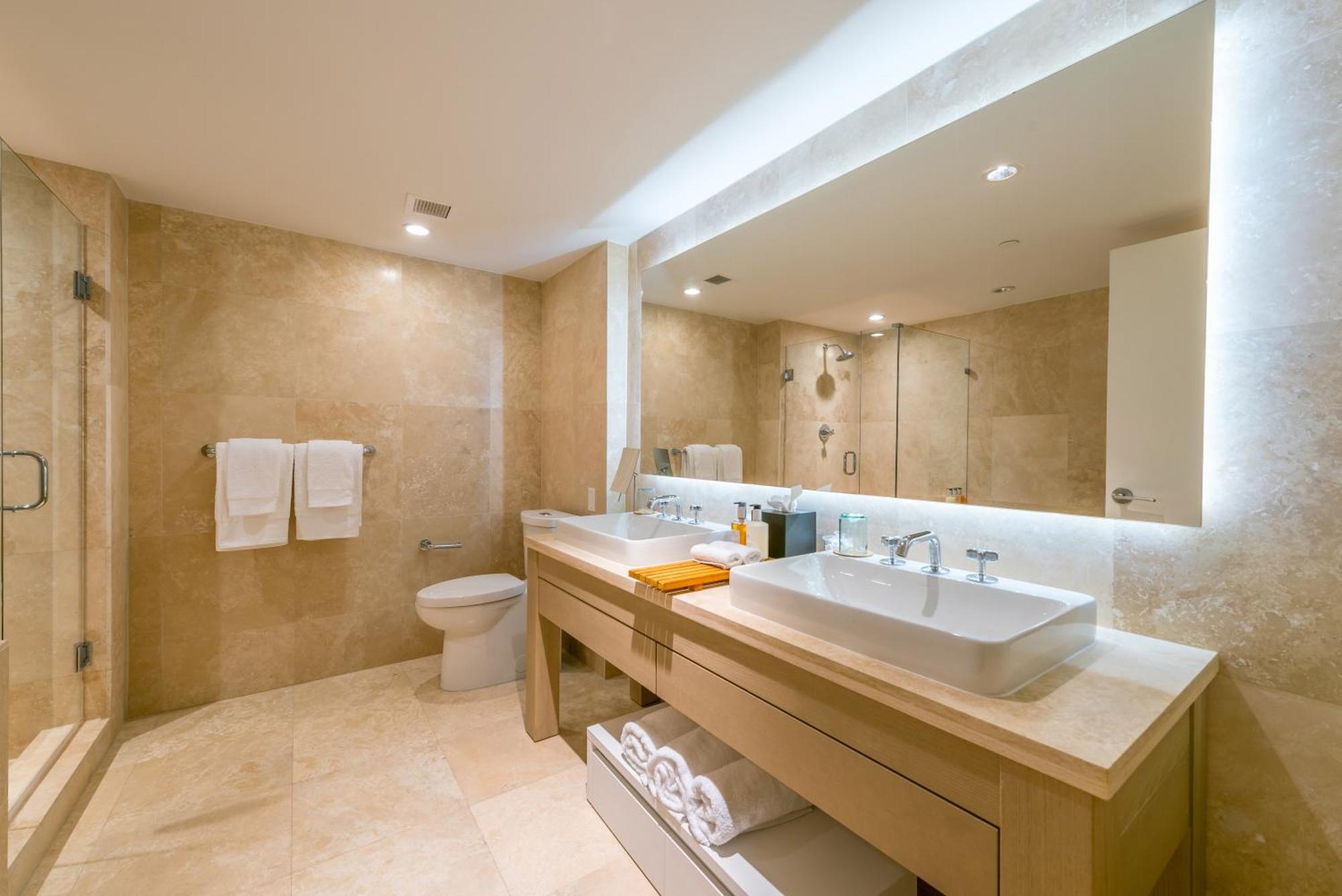 Luxurious Private At 1 & Homes -1445 Apartment