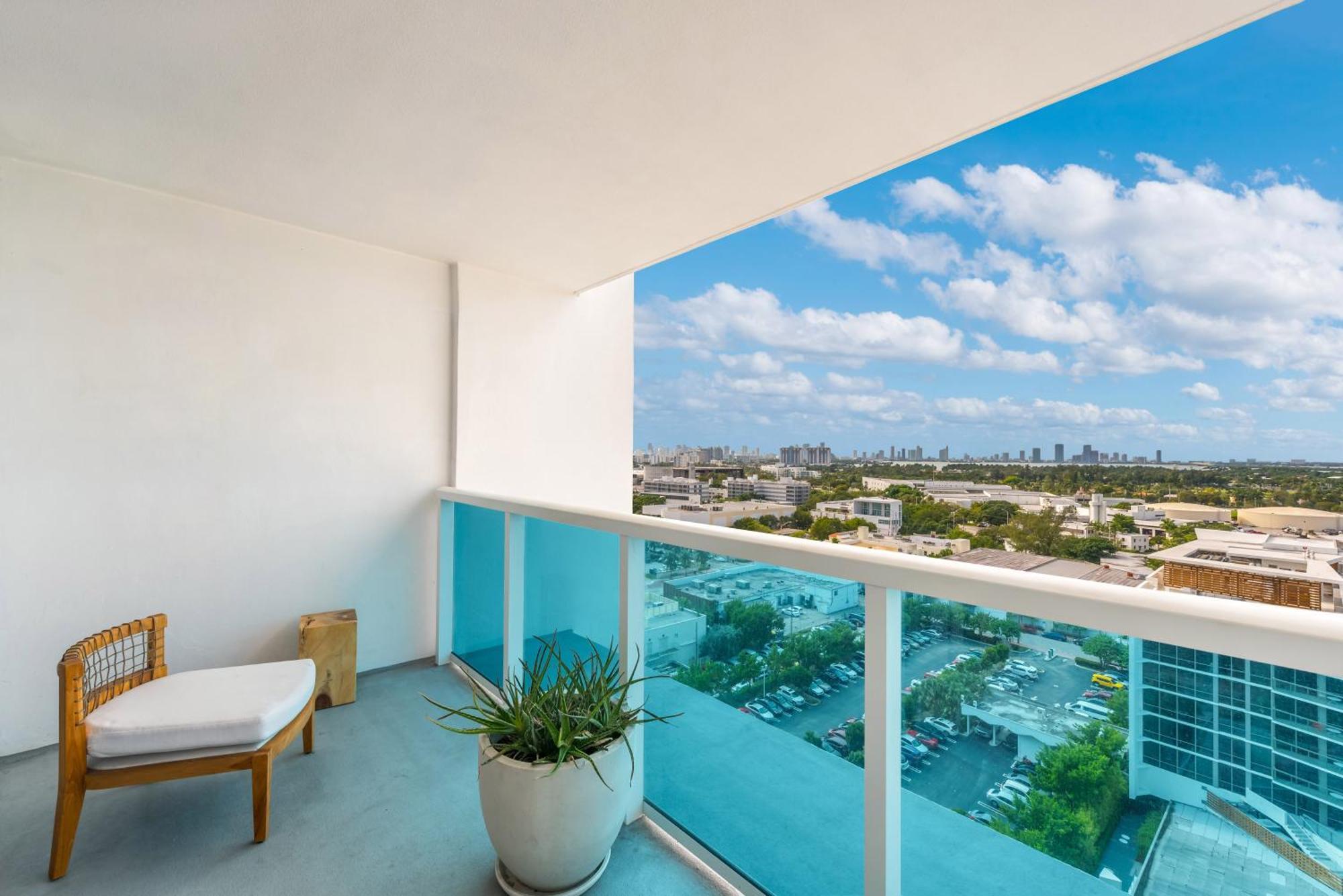 Luxurious Private At 1 & Homes -1445 *