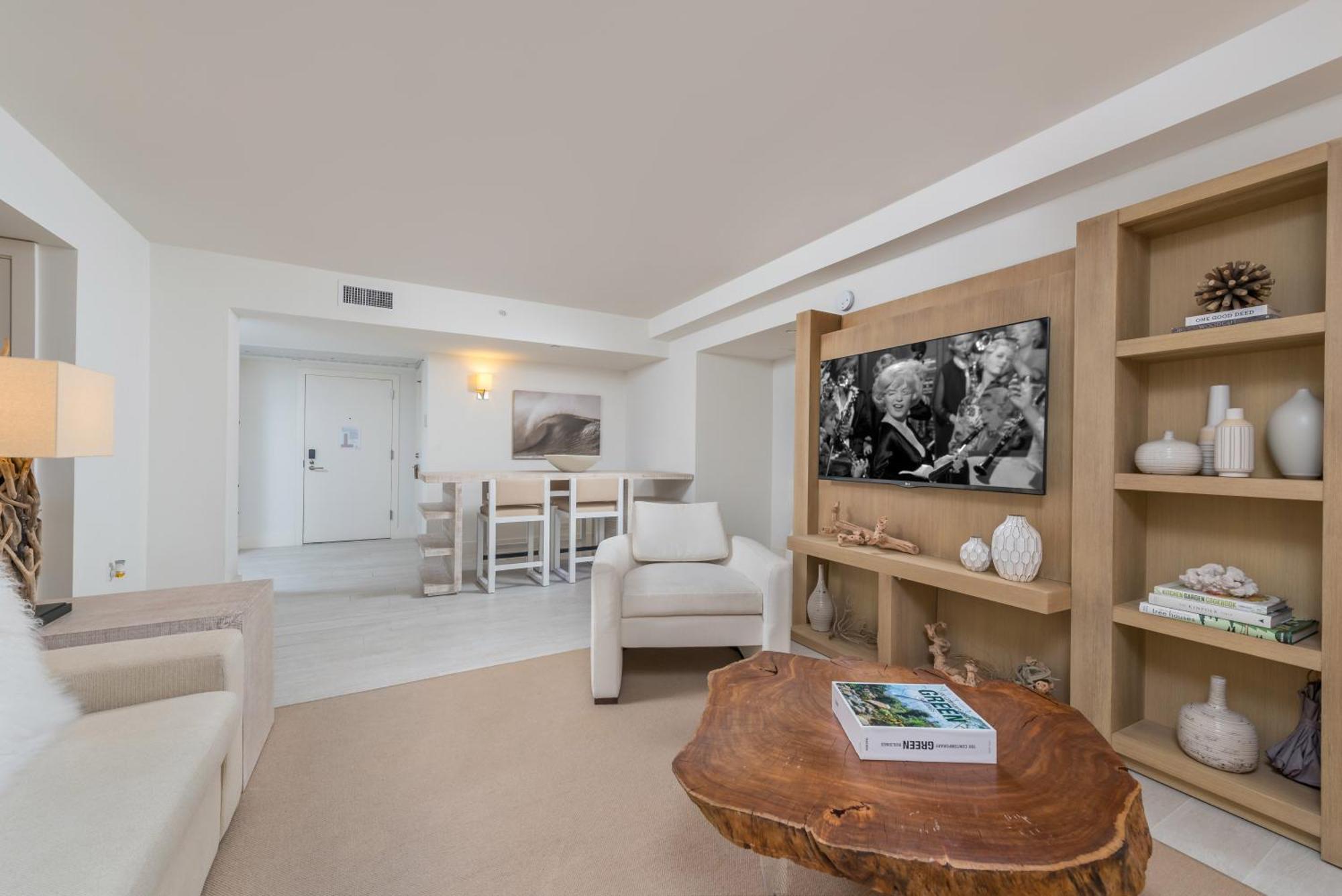 Luxurious Private At 1 & Homes -1445 Apartment Miami Beach