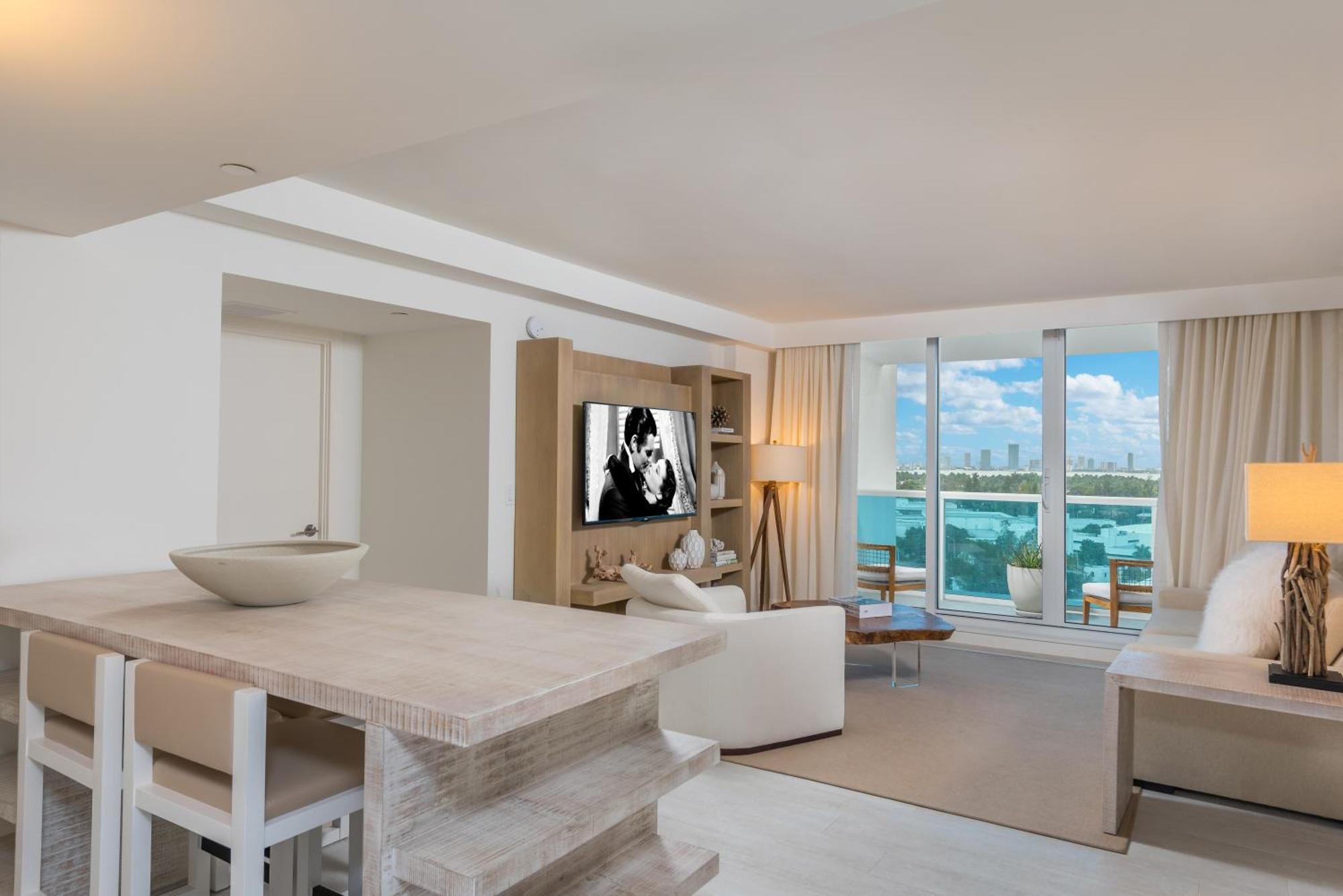 Apartment Luxurious Private At 1 & Homes -1445 Miami Beach