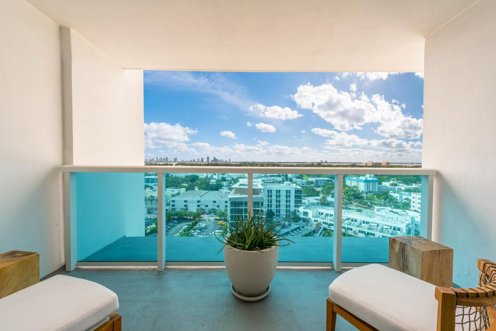 Luxurious Private At 1 & Homes -1445