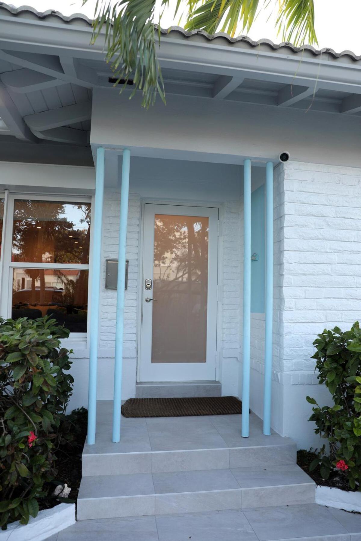 Charming House With Beautiful Garden Holiday home *