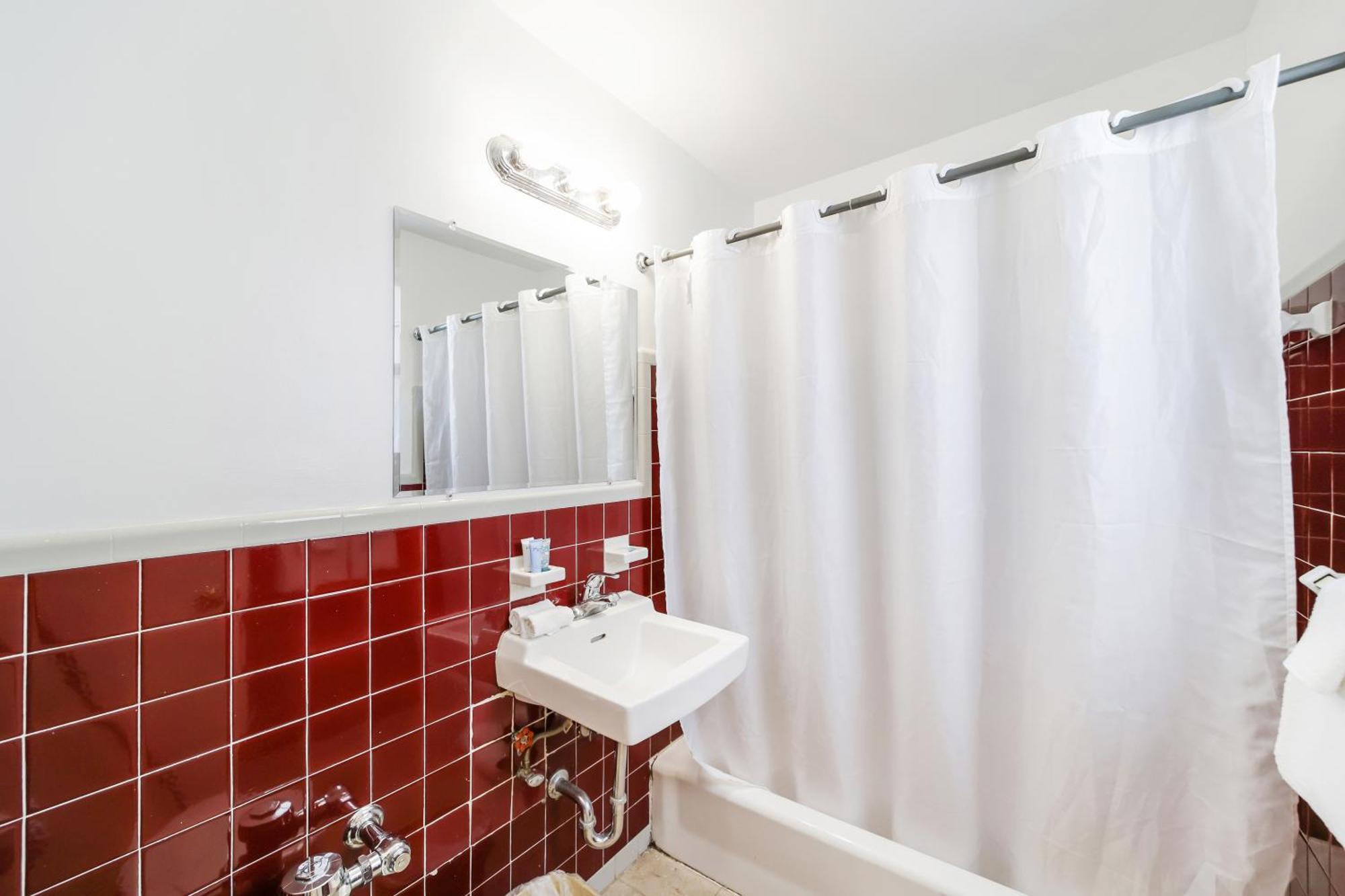 Parisian - Geneva Aparthotel Miami Beach
