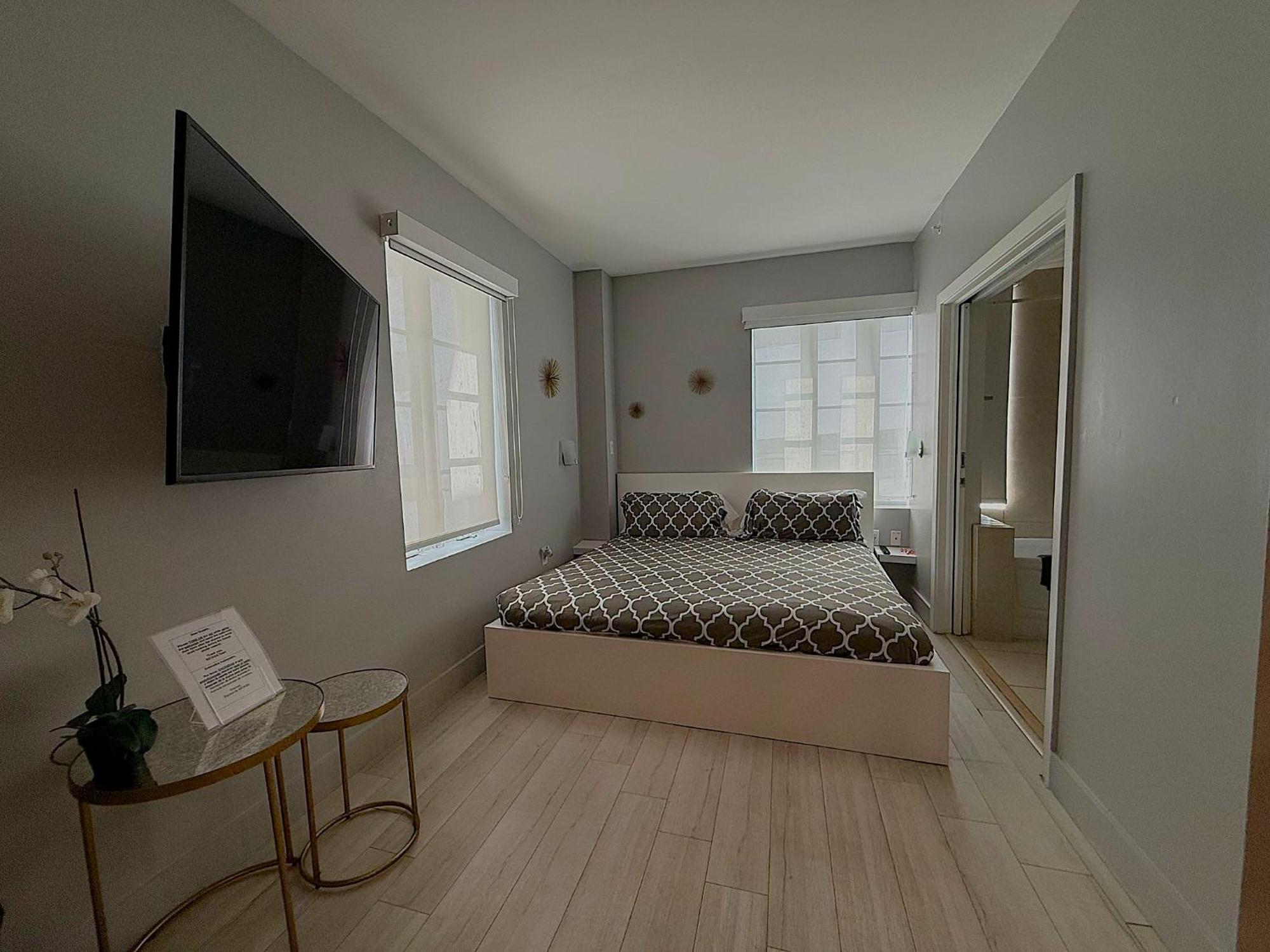 By Renzzi Aparthotel
