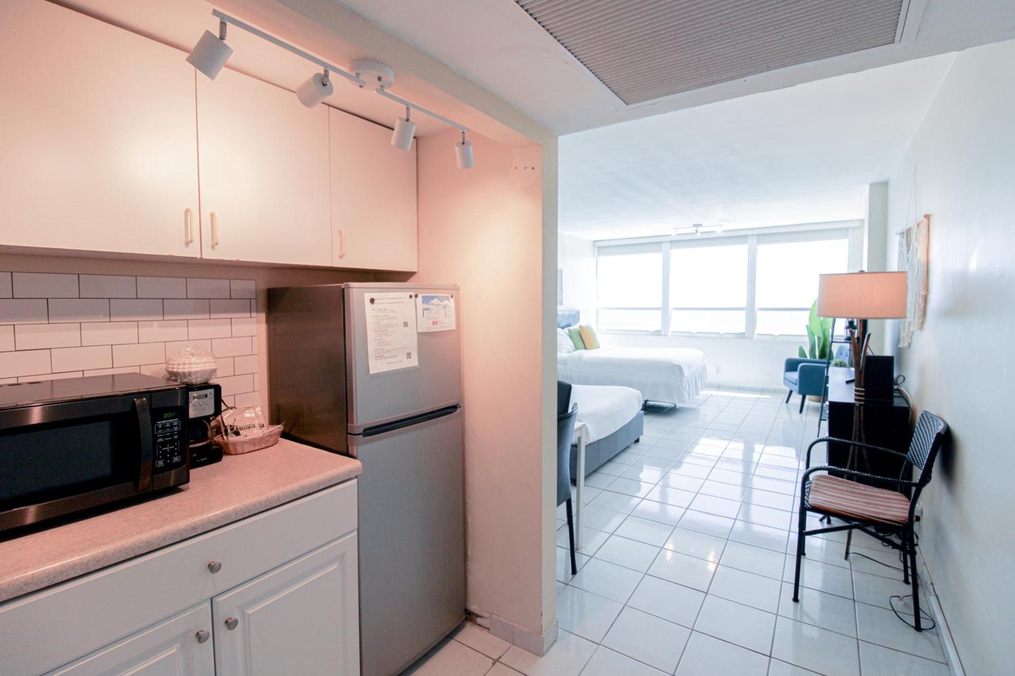 Castle 1733 Ocean View With Direct Access, Pool, Tennis & Free Parking Miami Beach