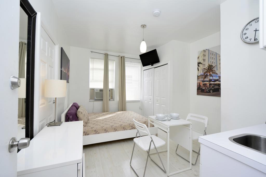 Art Deco Drexel Apartment
