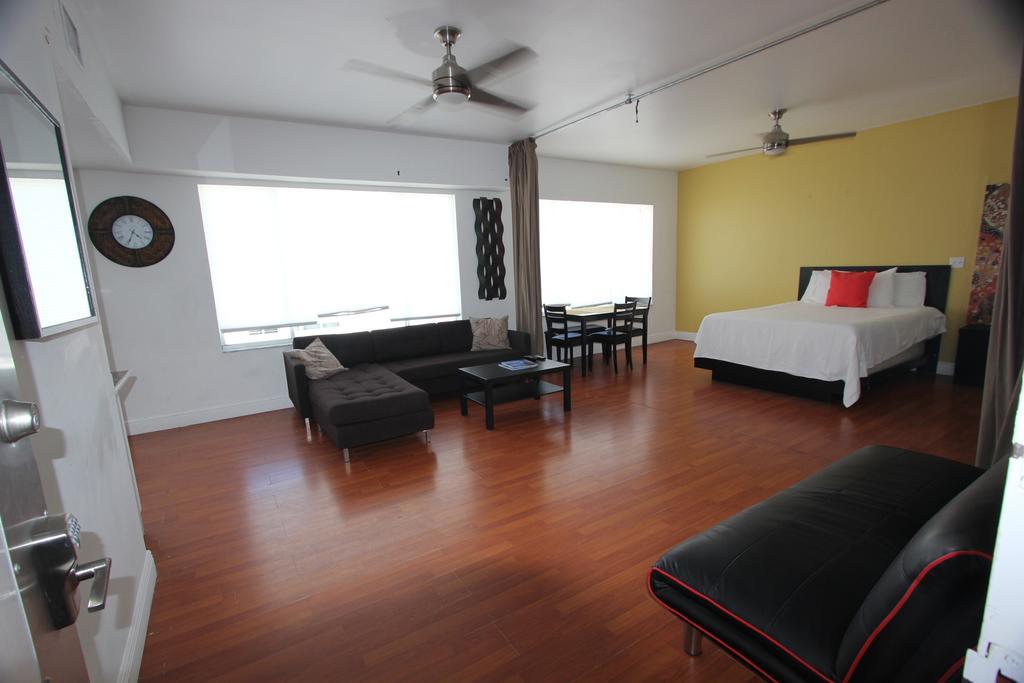 9th And Ocean Dr Penthouse Apartment