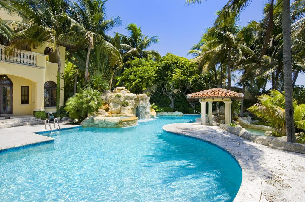 Villazzo Contenta Miami