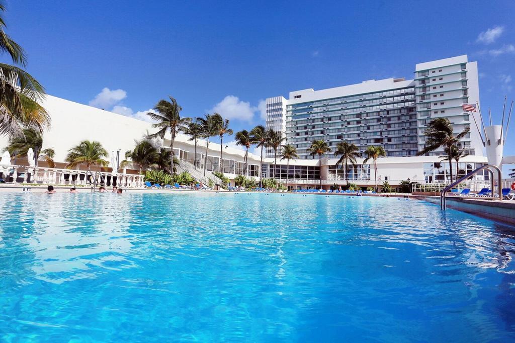 Deauville Beach Resort 3*