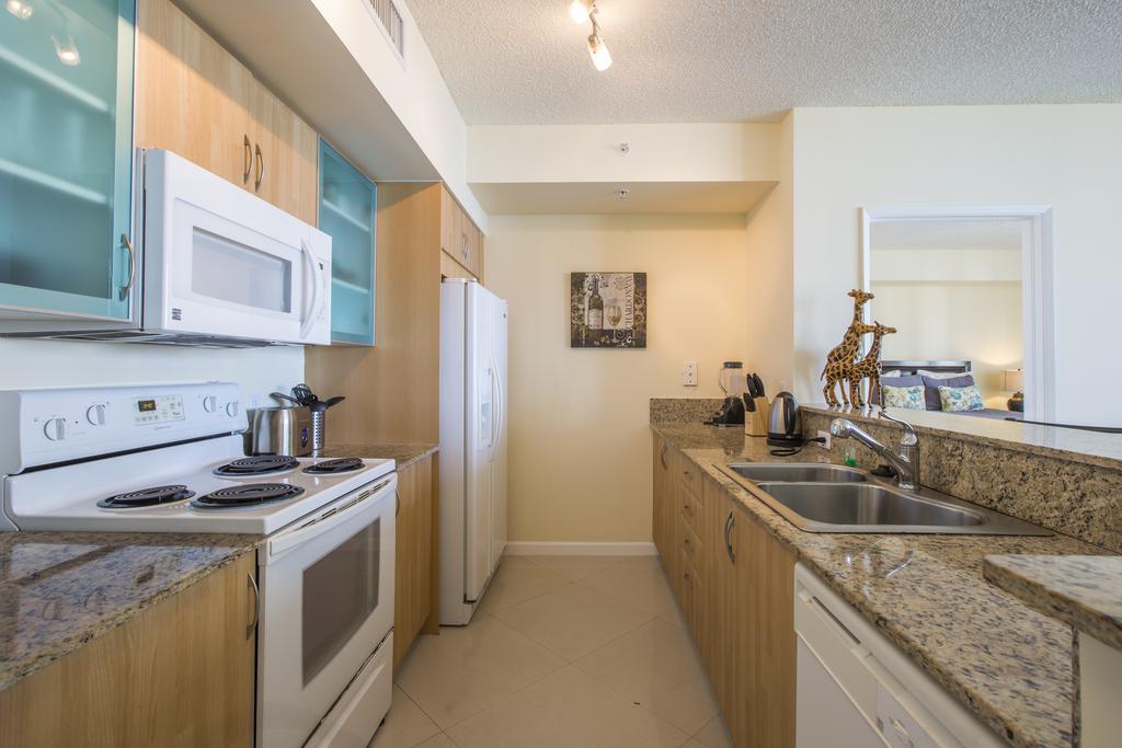 By Great Sunny Isles Lodging * Miami Beach