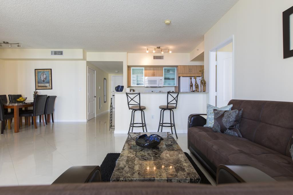 By Great Sunny Isles Lodging Apartment *