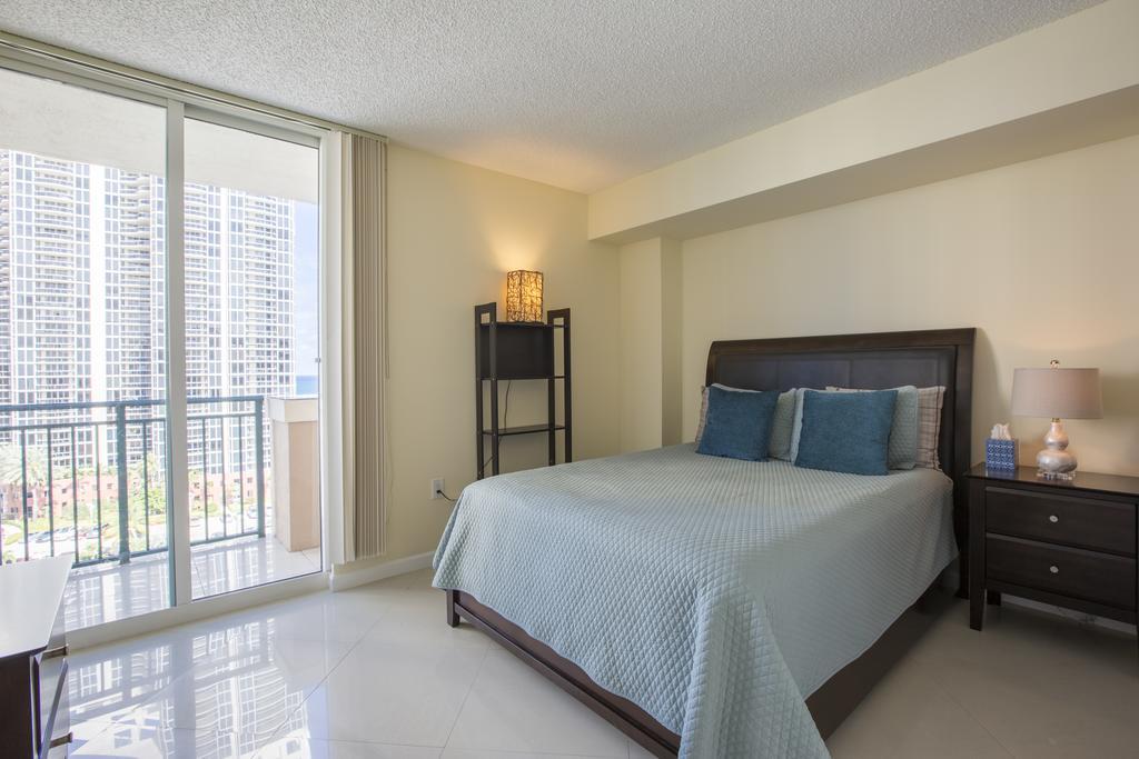 By Great Sunny Isles Lodging Apartment