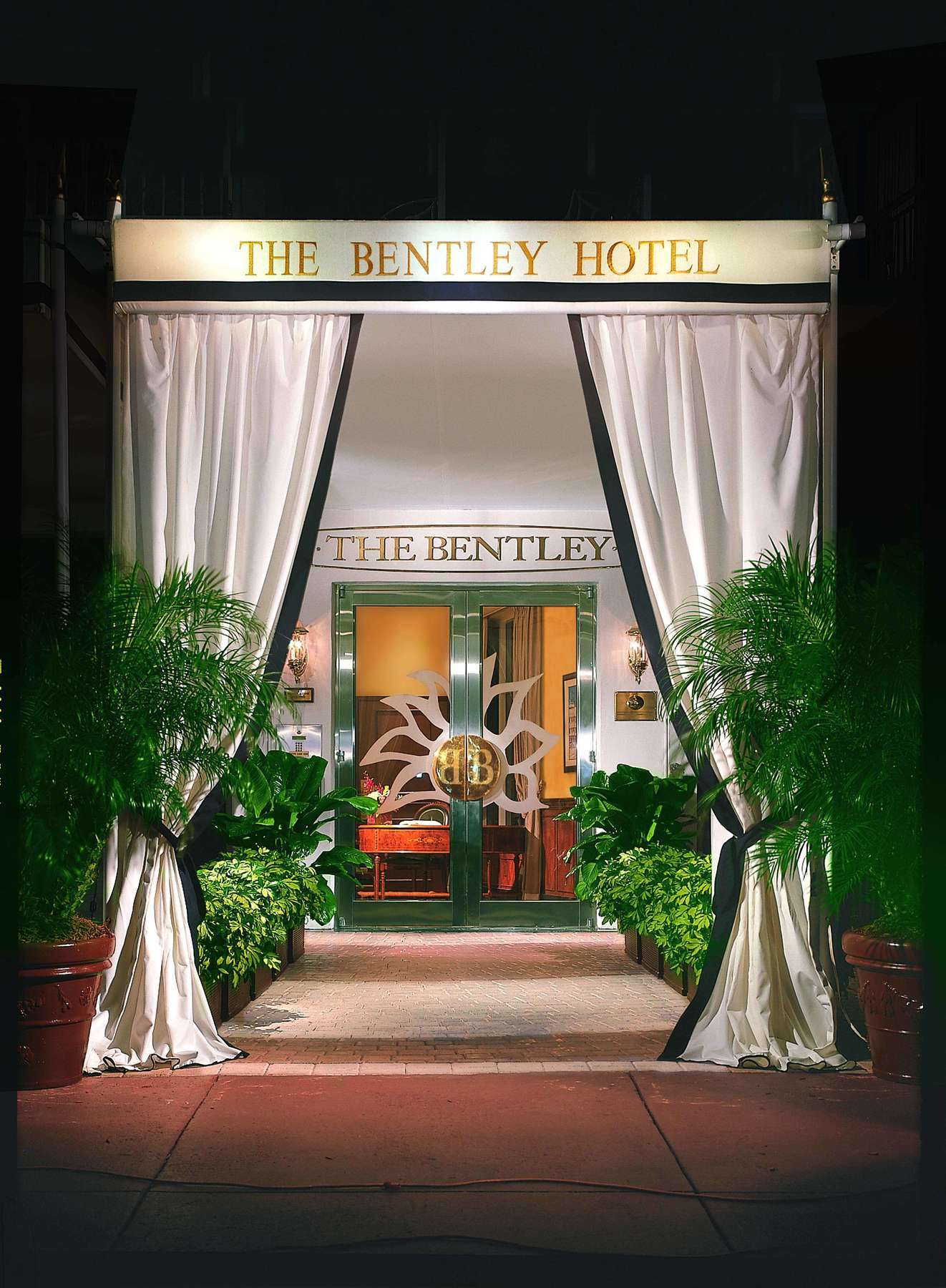 Bentley South Beach Hotel 4*