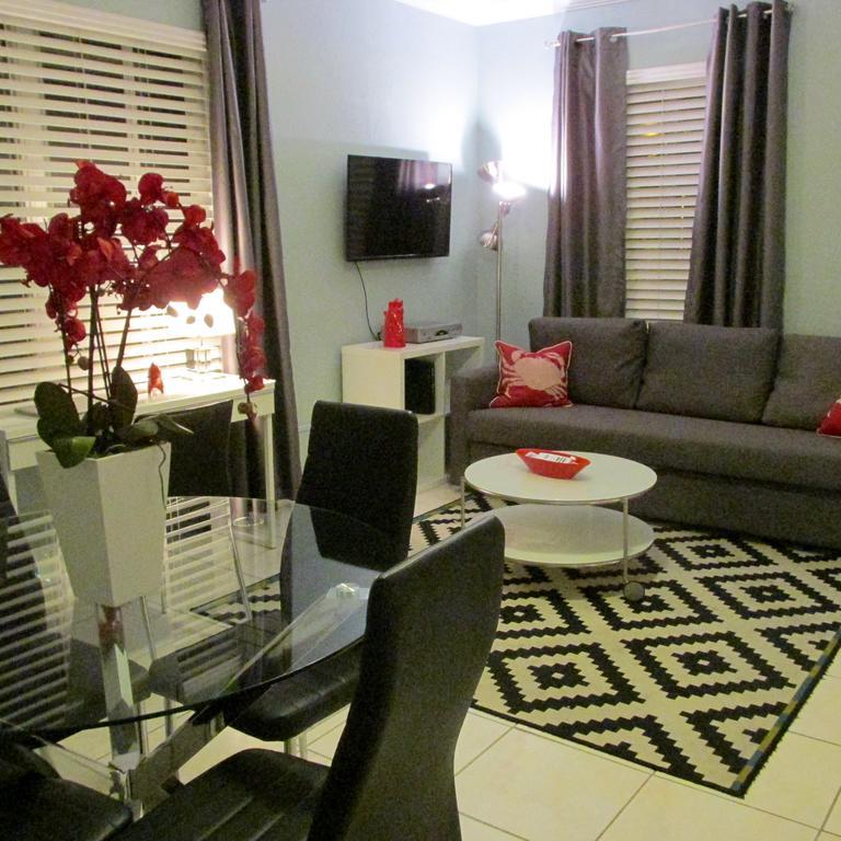 Ocean Breeze Apartment