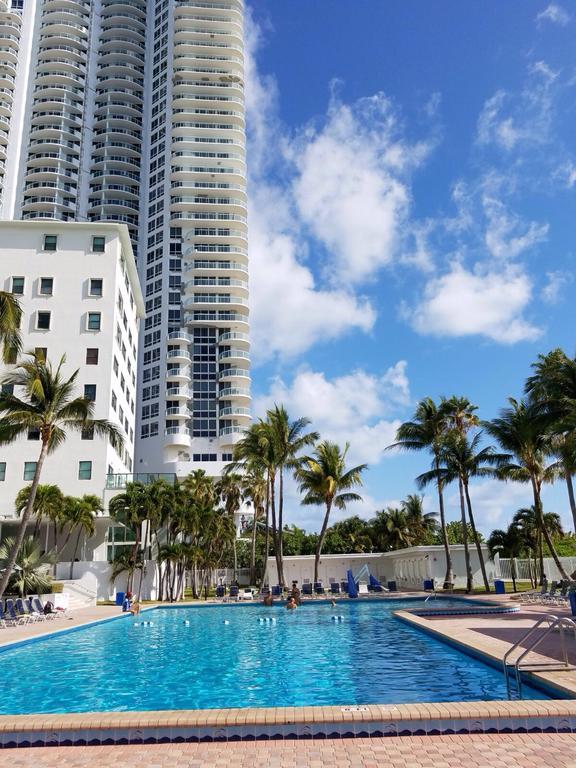Suncoast Iii Apartment *