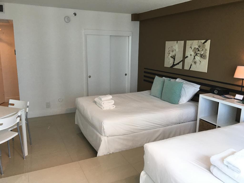 Collins By Design Aparthotel