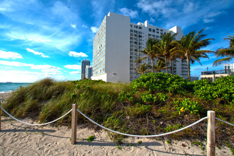 Resort Deauville Beach Miami Beach